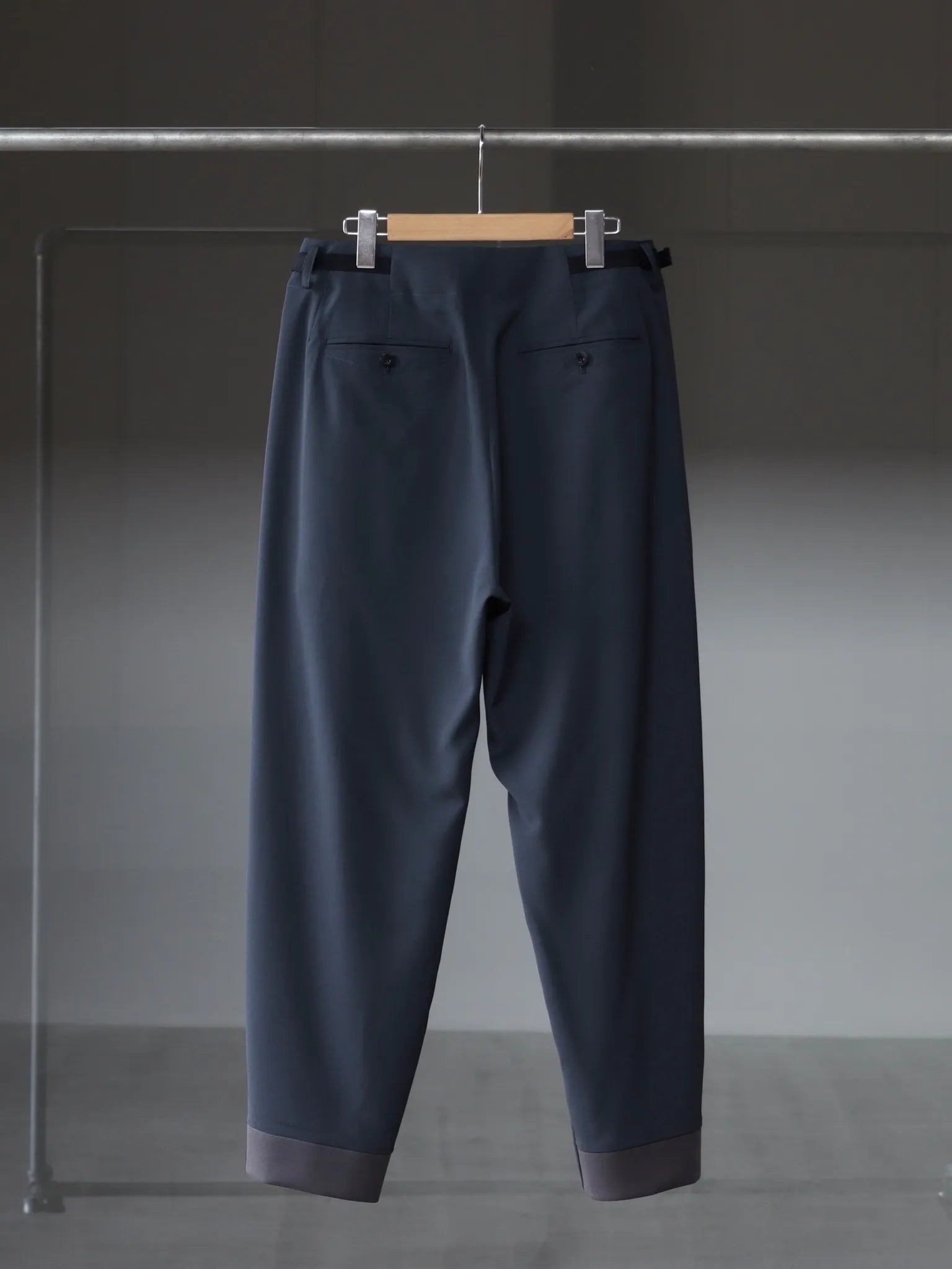 irenisa-two-tucks-tapered-trousers-charcoal-2