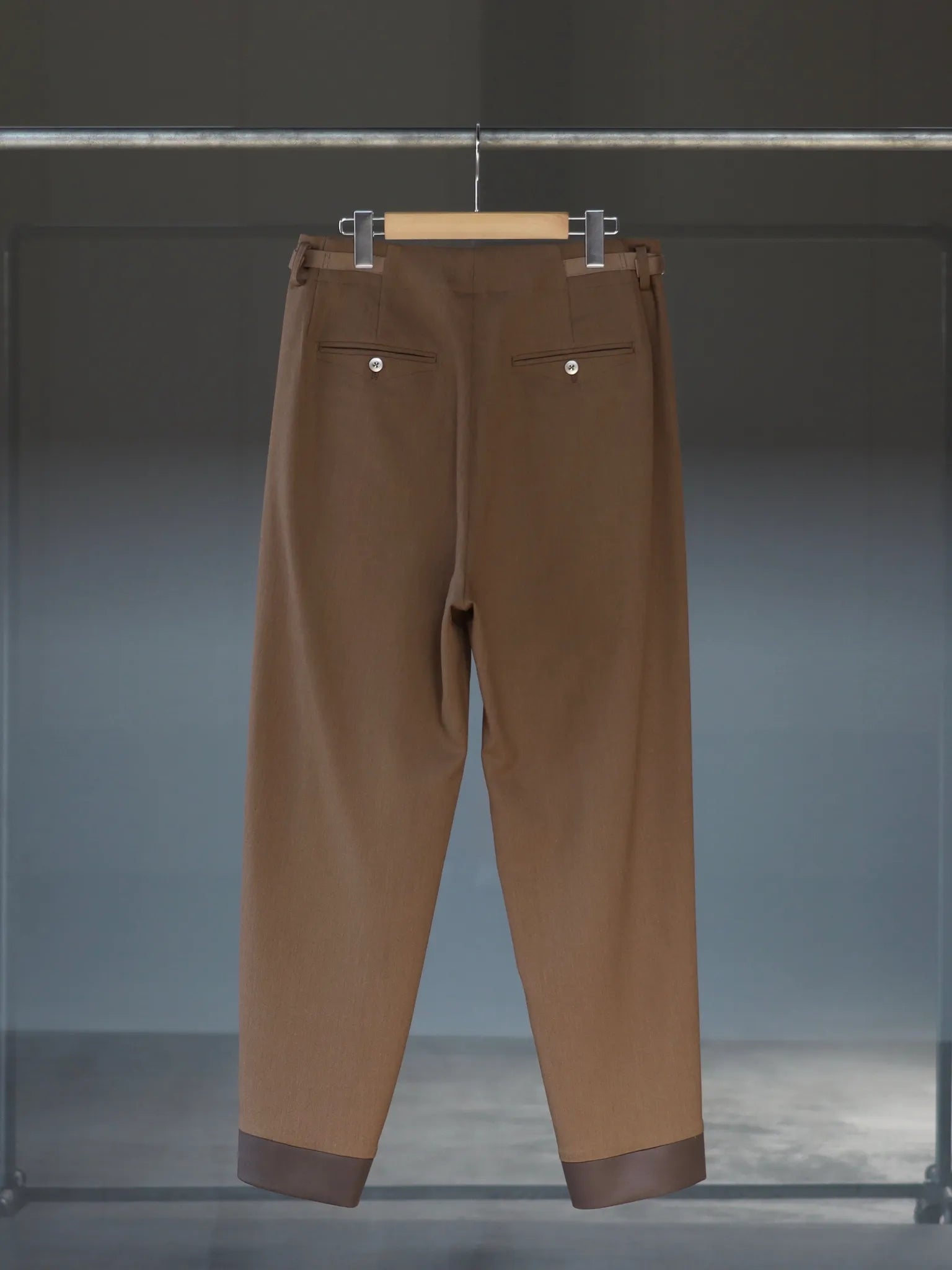 irenisa-two-tucks-tapered-trousers-brown-2