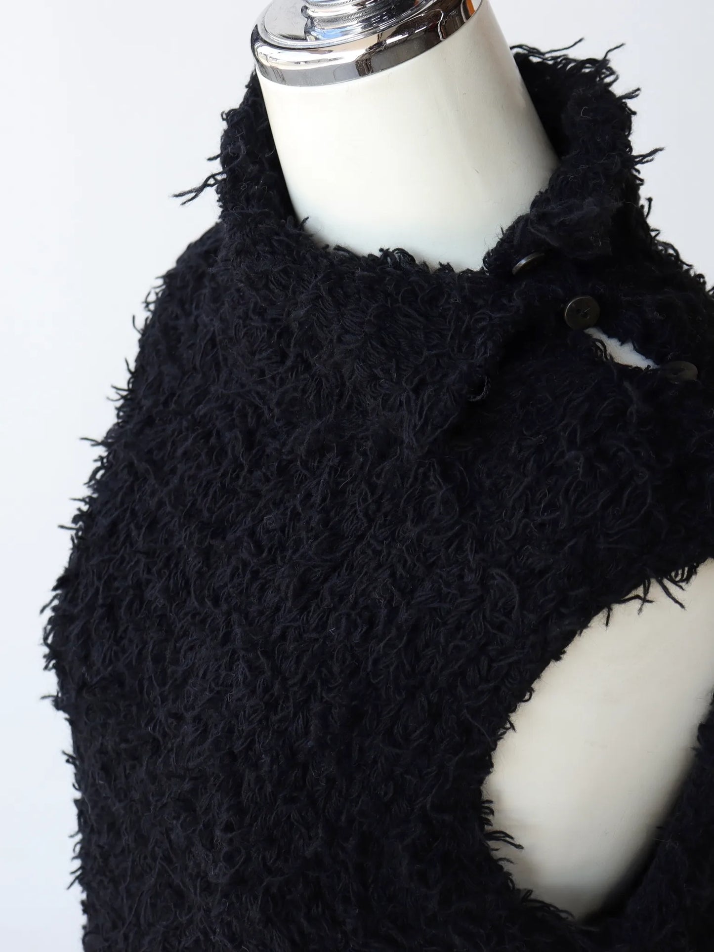 카칸 | HIGHNECK FUR VEST BLACK