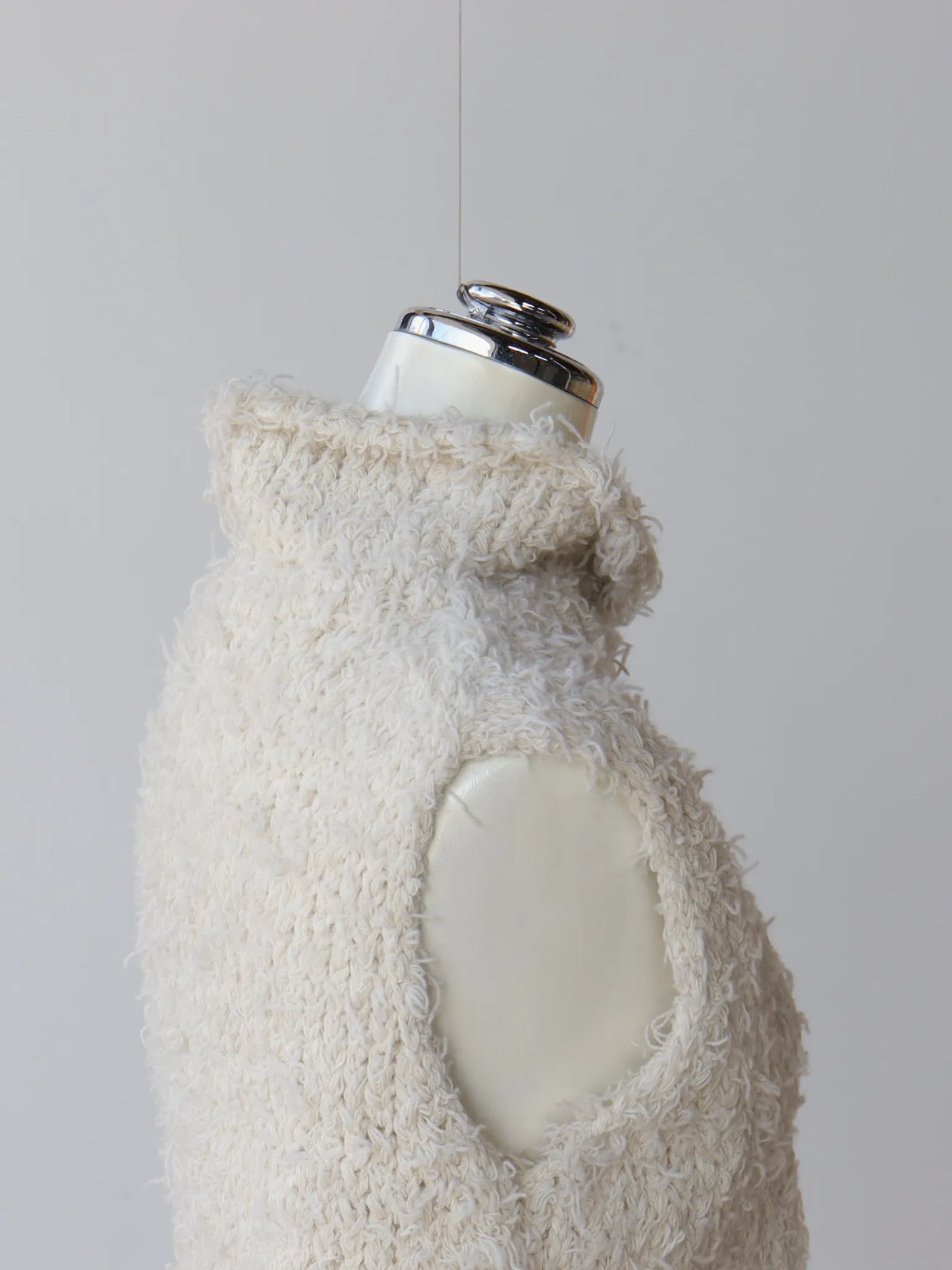 KAKAN | HIGHNECK FUR VEST WHITE