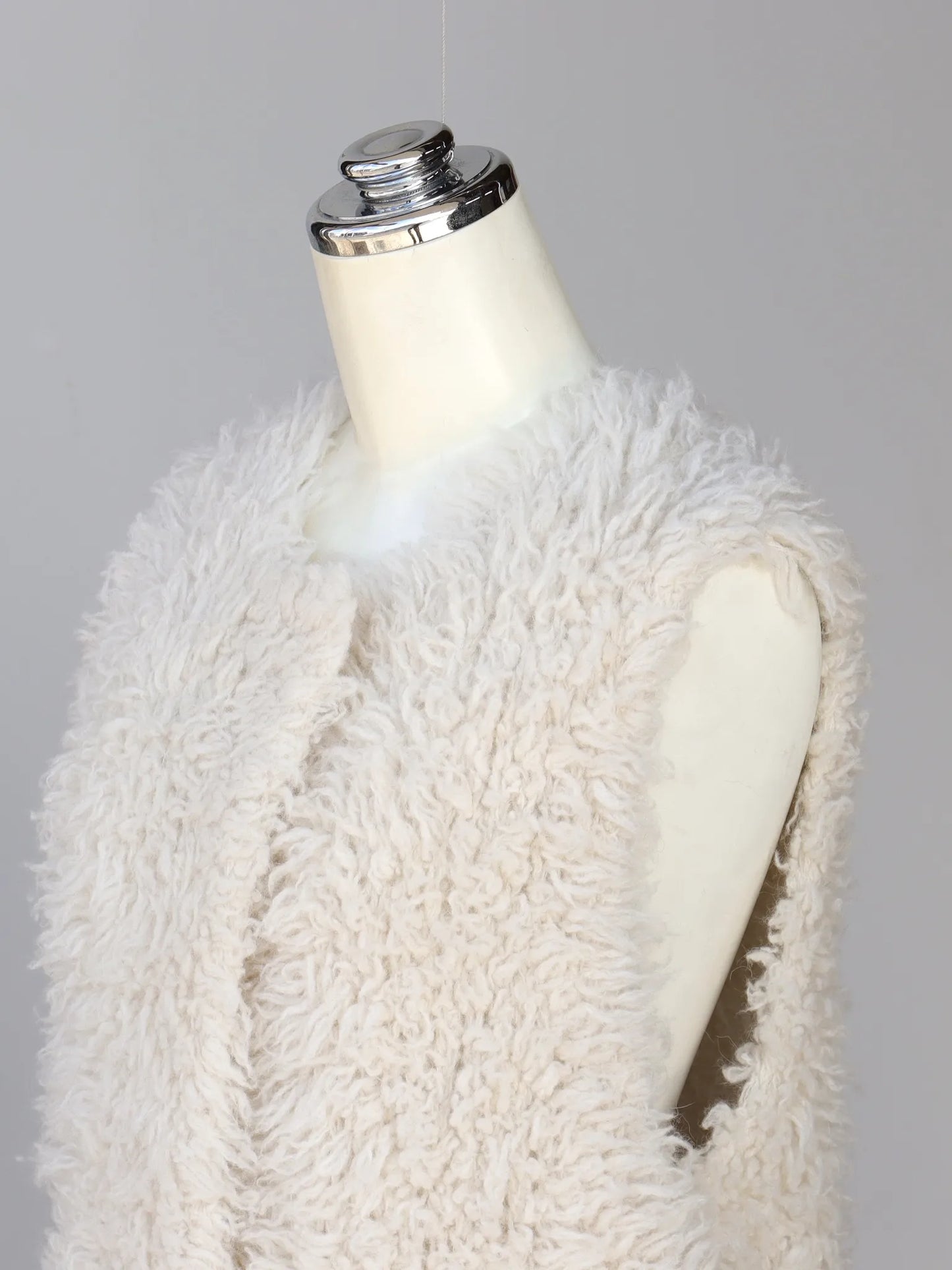 KAKAN | SWAN FUR VEST WHITE