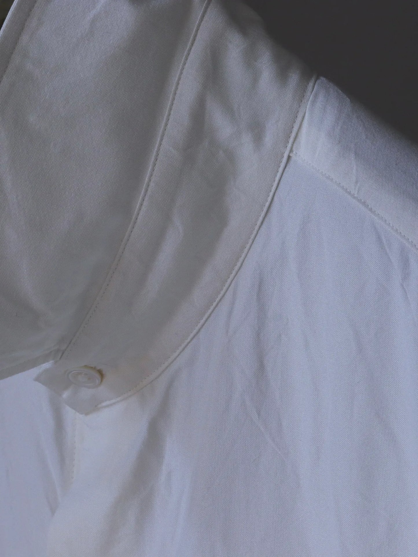 calmlence-regular-collar-shirt-wht-8