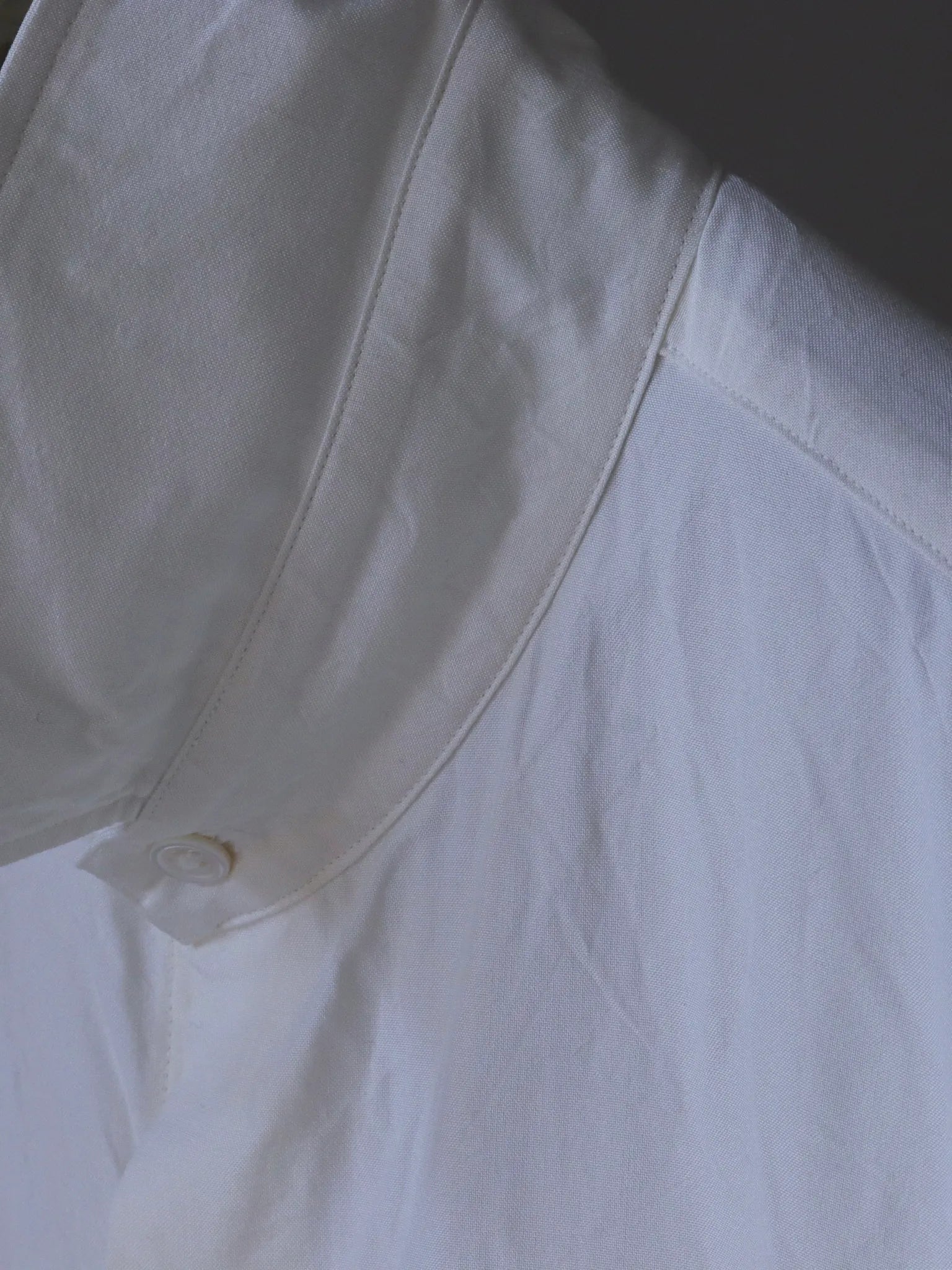 calmlence-regular-collar-shirt-wht-8