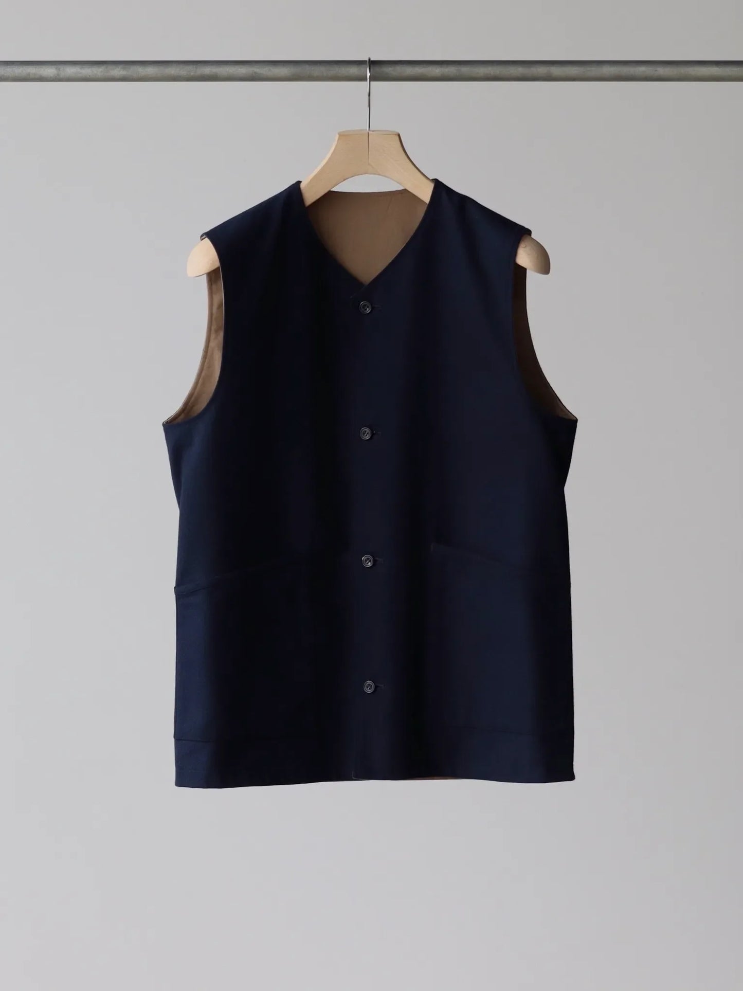 tilt-the-authentics-2-face-capacity-vest-navy-taupe-khaki-1