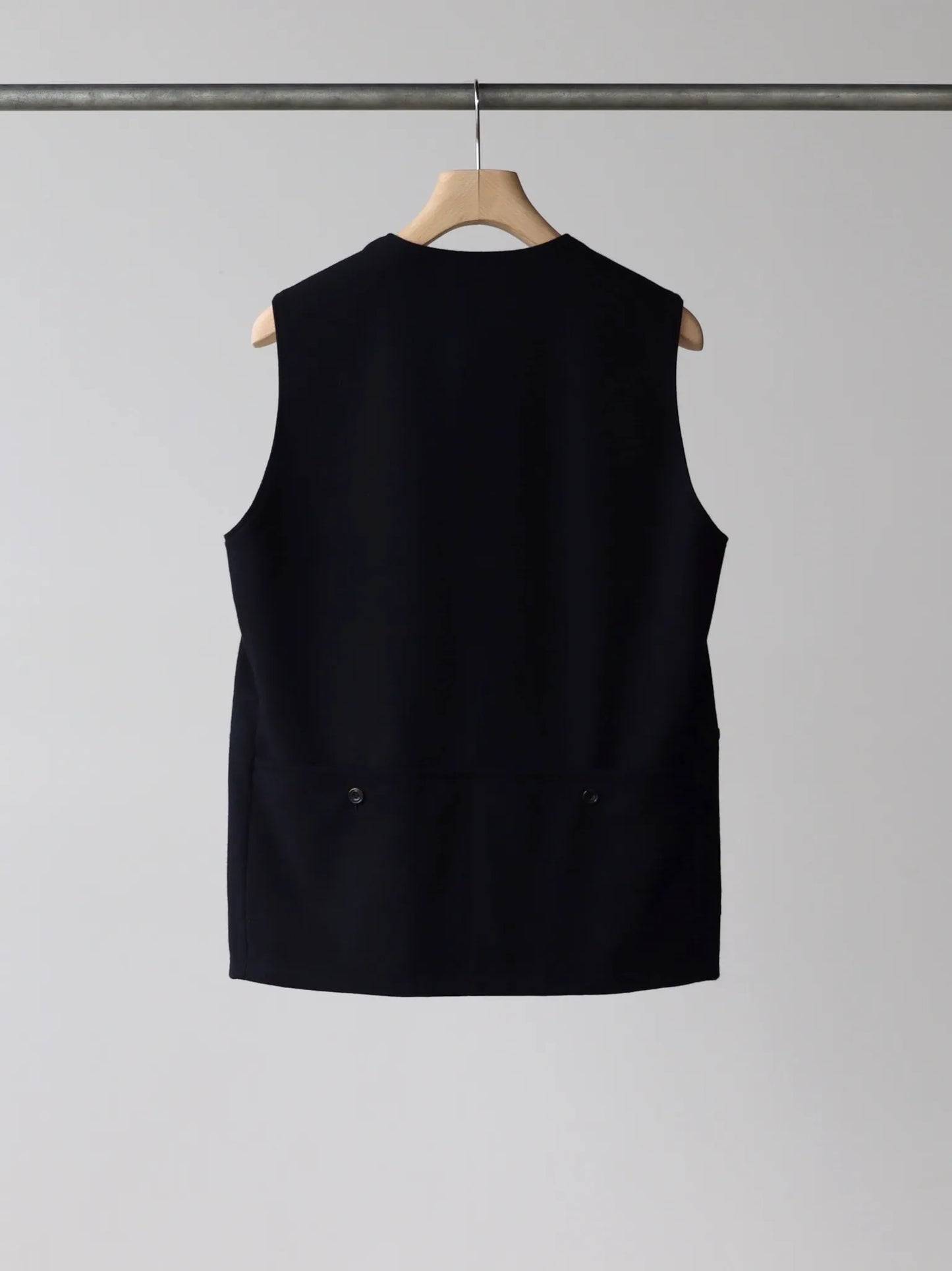 tilt-the-authentics-2-face-capacity-vest-ink-black-ecru-2