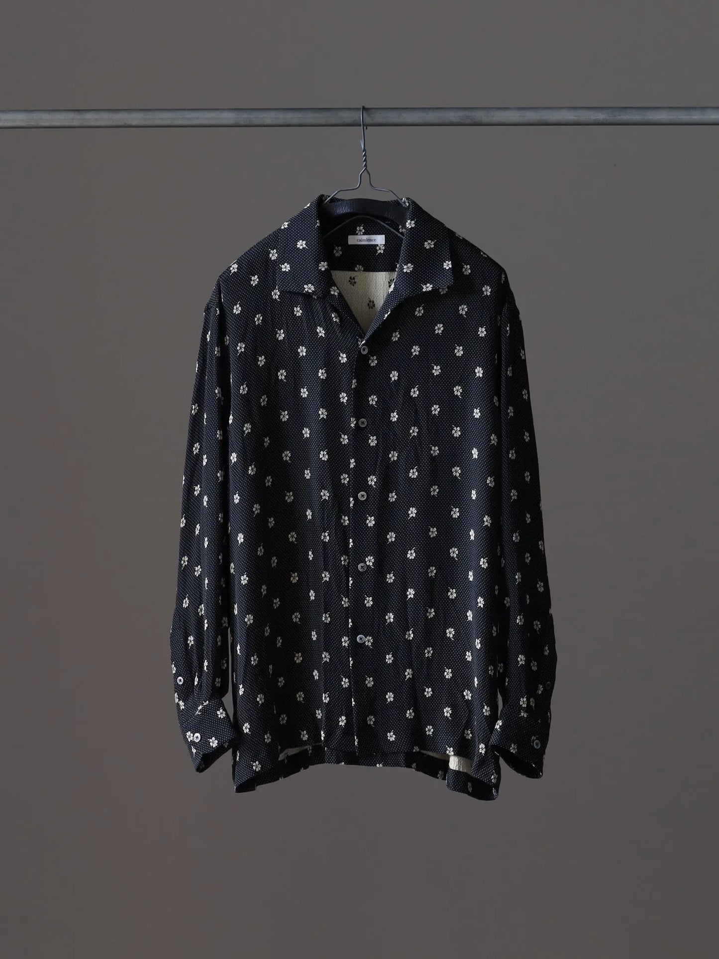 calmlence | CLASSIC OPEN COLLAR SHIRT BLK