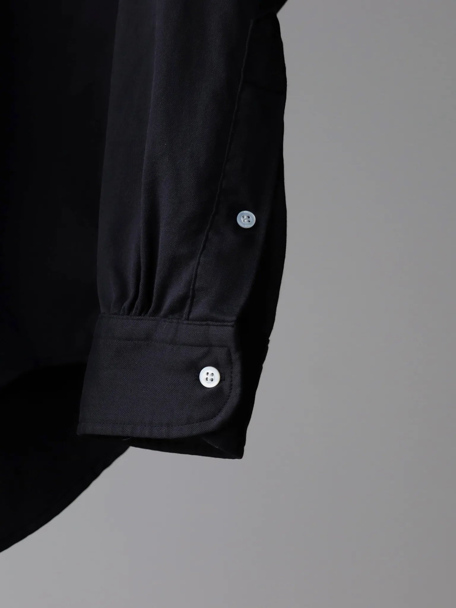 a-presse-double-weave-twill-regular-collar-shirt-black-6