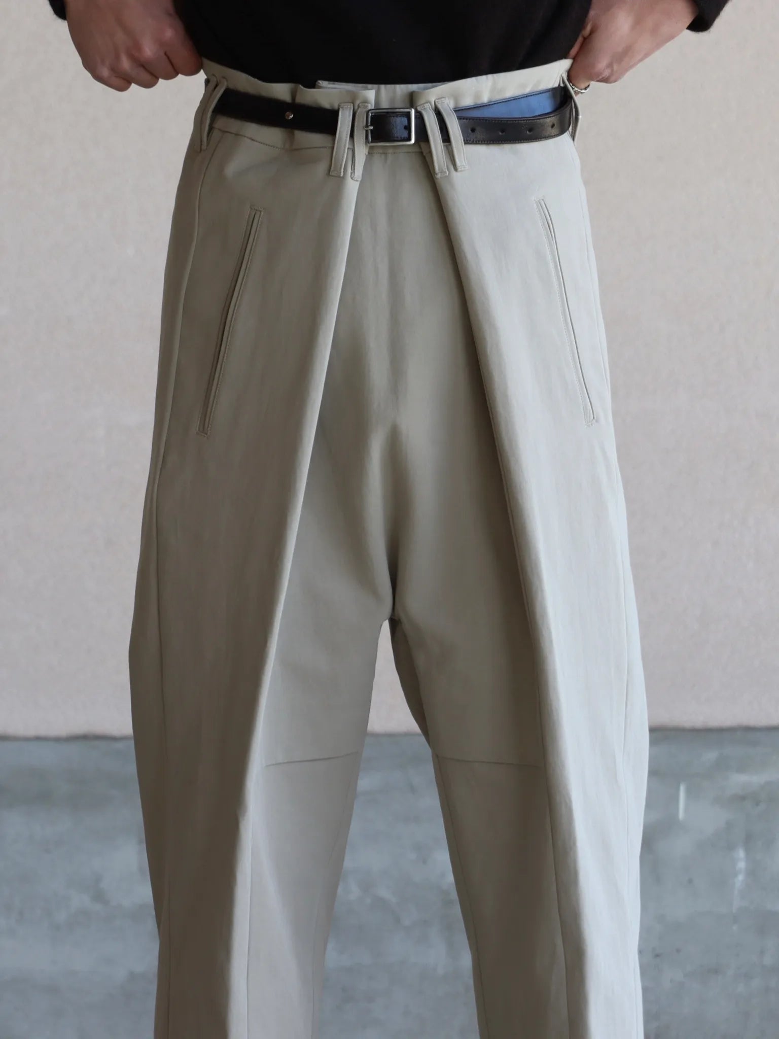 nonnotte-draping-crotch-trouser-type-a-smoke-grey-6