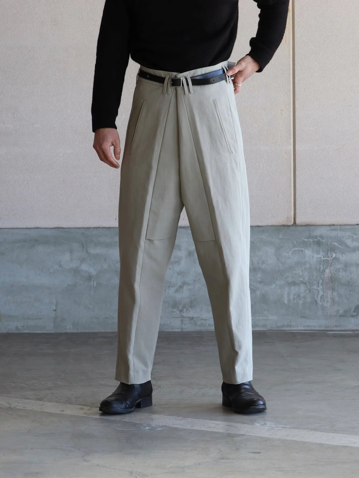 nonnotte-draping-crotch-trouser-type-a-smoke-grey-1