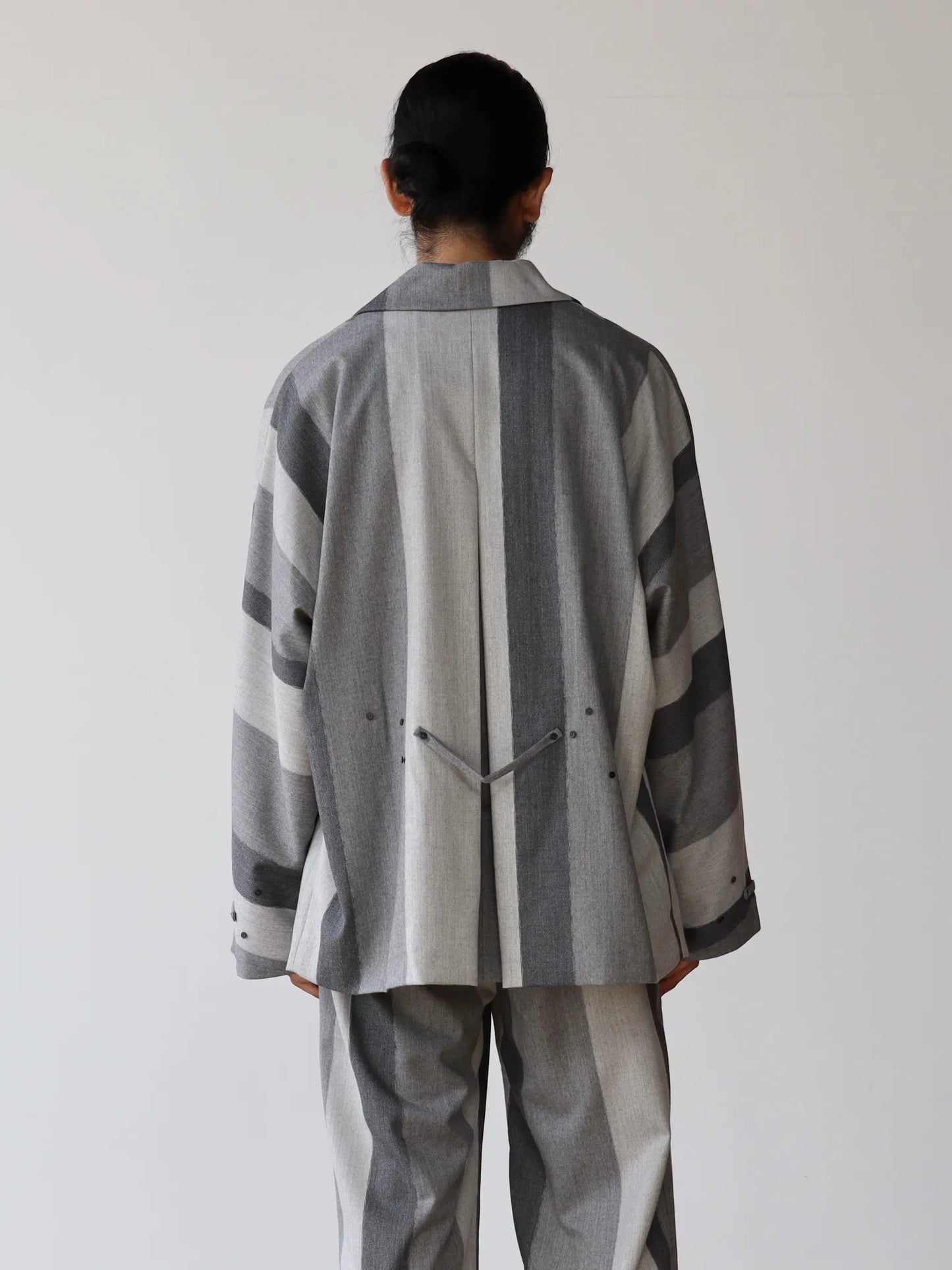 amachi-texture-fluctuation-jacket-gray-4