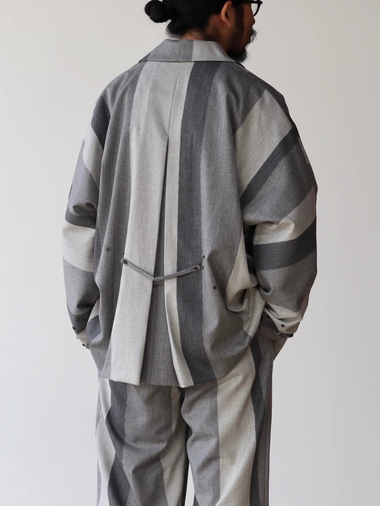amachi-texture-fluctuation-jacket-gray-6