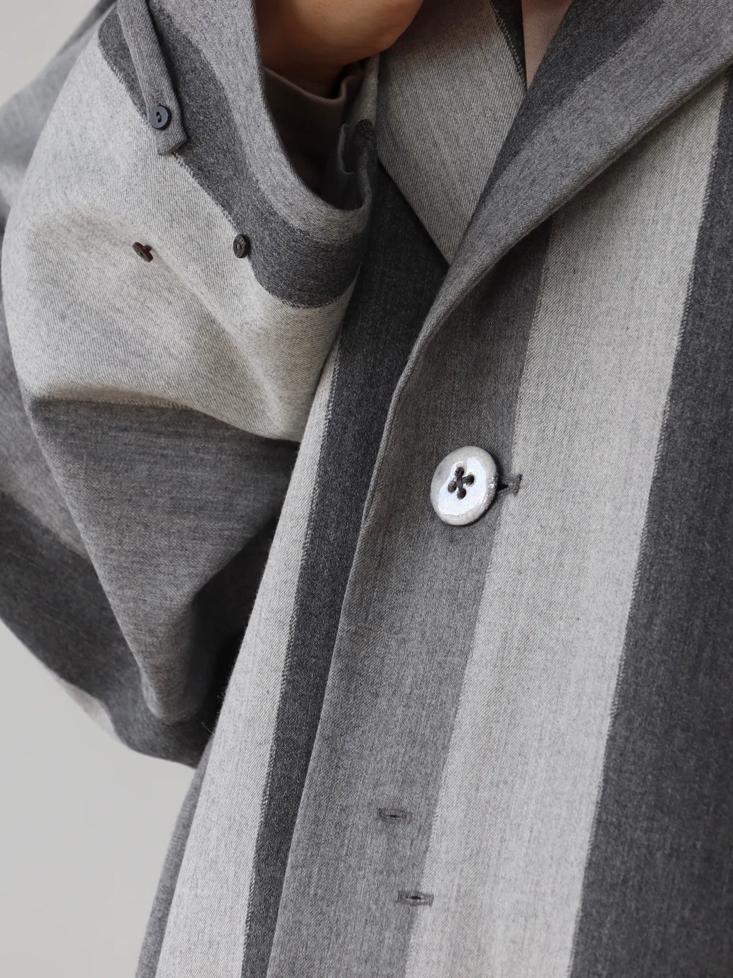 amachi-texture-fluctuation-jacket-gray-9