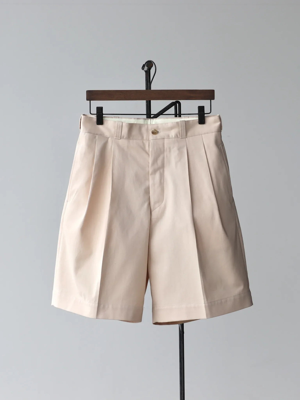 HERILL ヘリル エジプシャンコットンチノショーツ　ハーフパンツ HERILL Egyptian cotton Chino shorts HLbeige | CASANOVA&CO