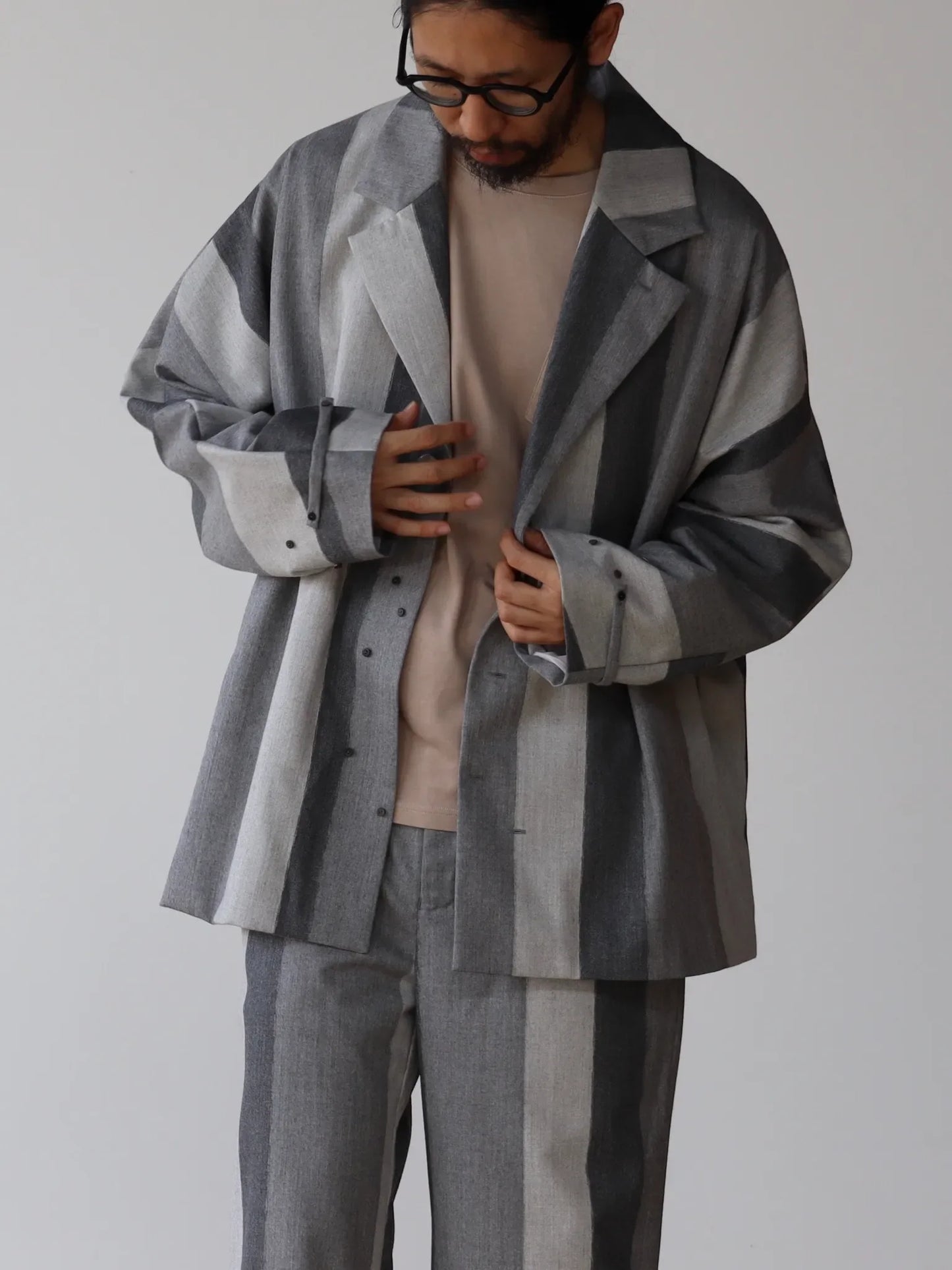 amachi-texture-fluctuation-jacket-gray-10