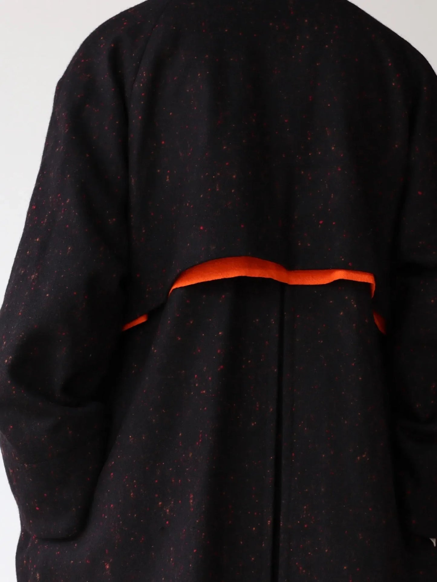 amachi-over-laid-coat-black-orange-5