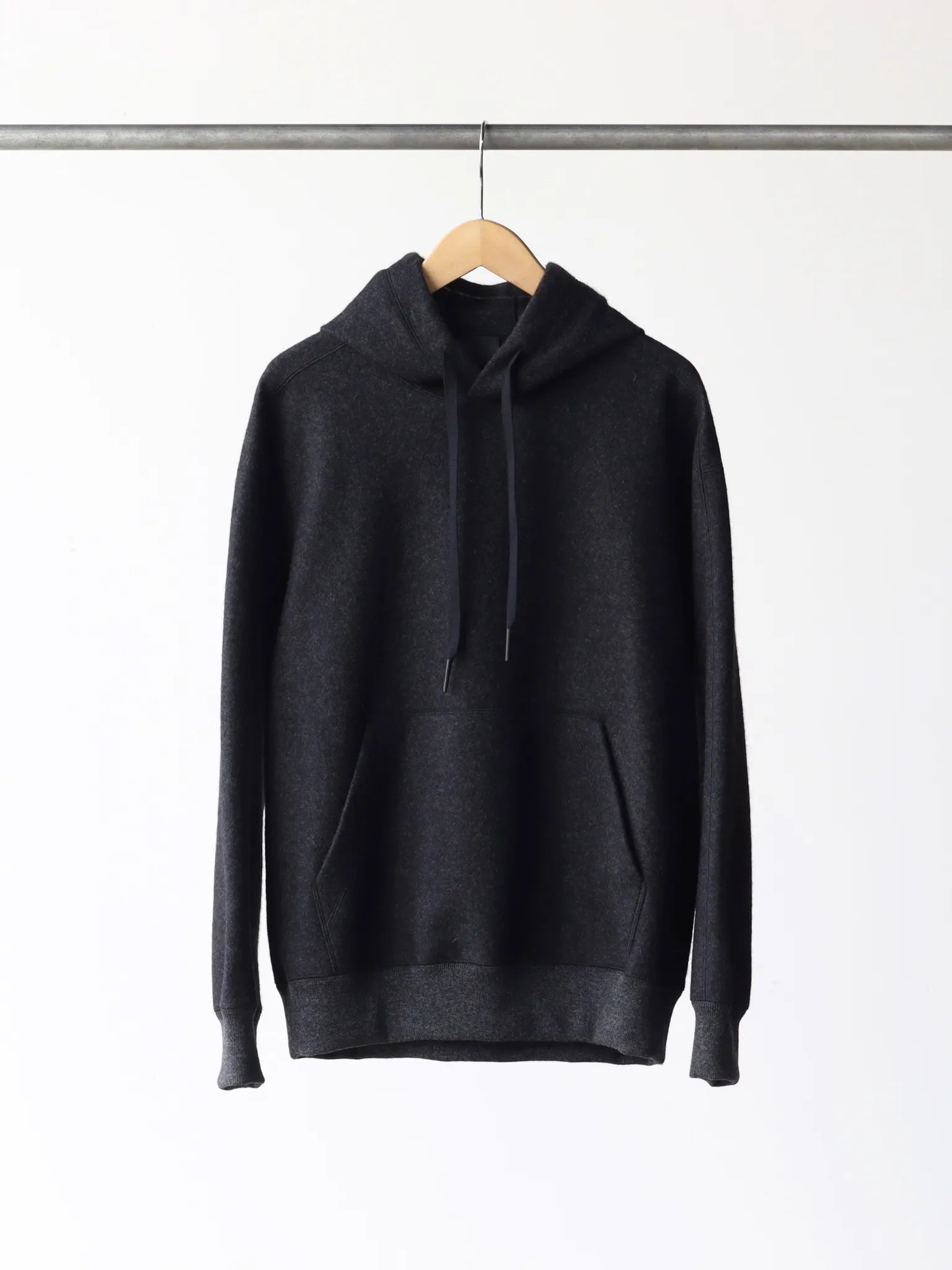 山内 縮絨カシミヤニットパーカー charcoal gray | CASANOVA&CO