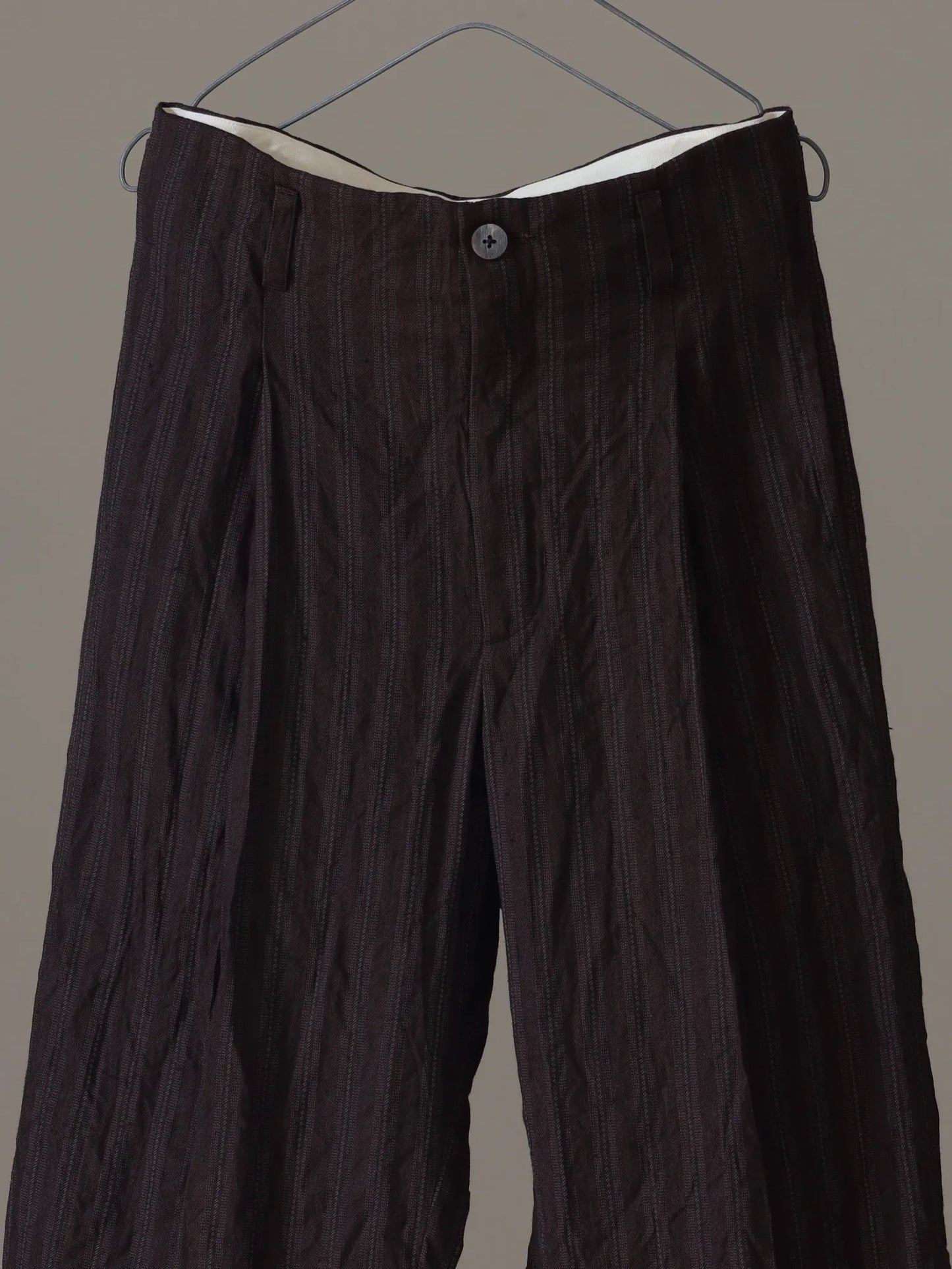 calmlence | SINGLE PLEATED WIDE PANTS BRN