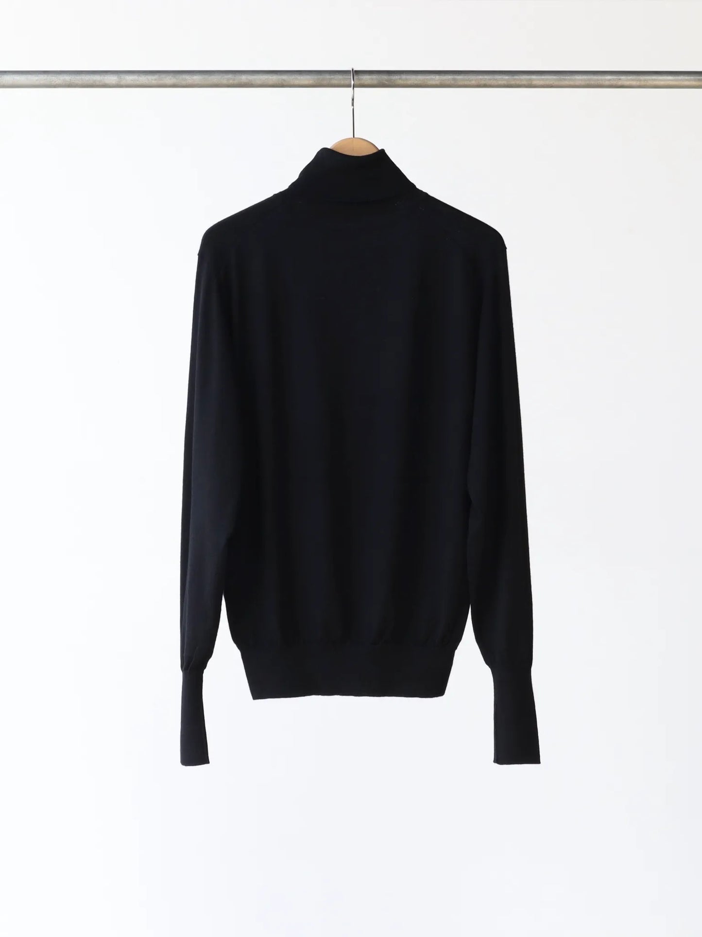 a-presse-cashmere-high-gauge-turtle-neck-sweater-black-2