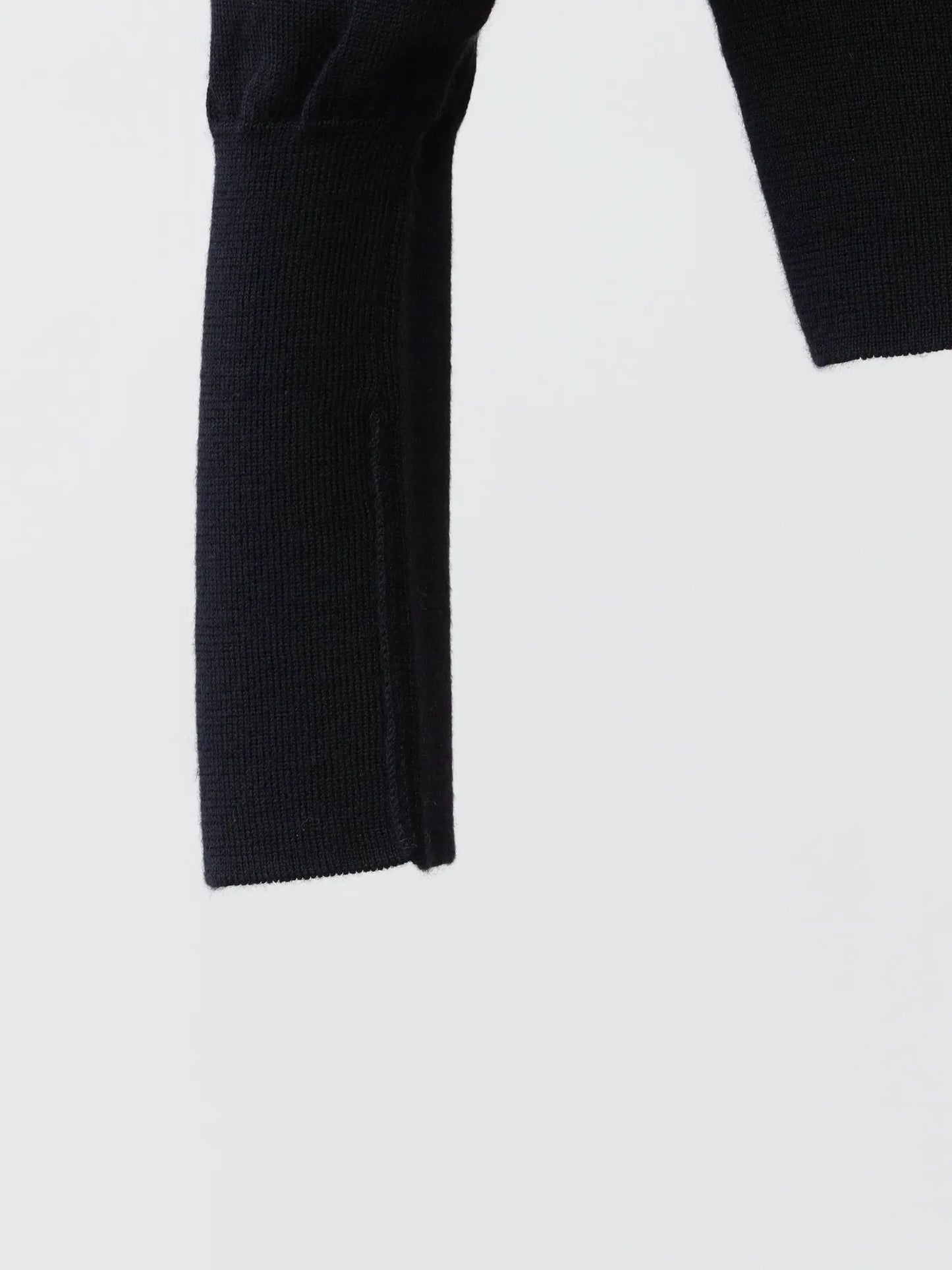 a-presse-cashmere-high-gauge-turtle-neck-sweater-black-3