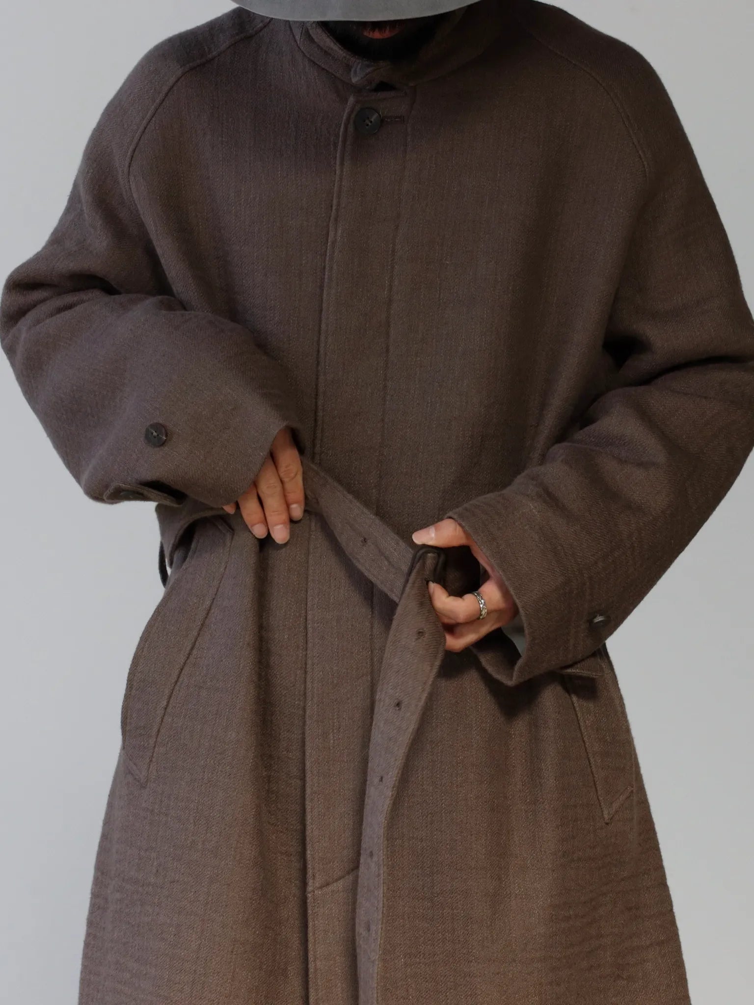 calmlence-balmacaan-coat-khaki-6