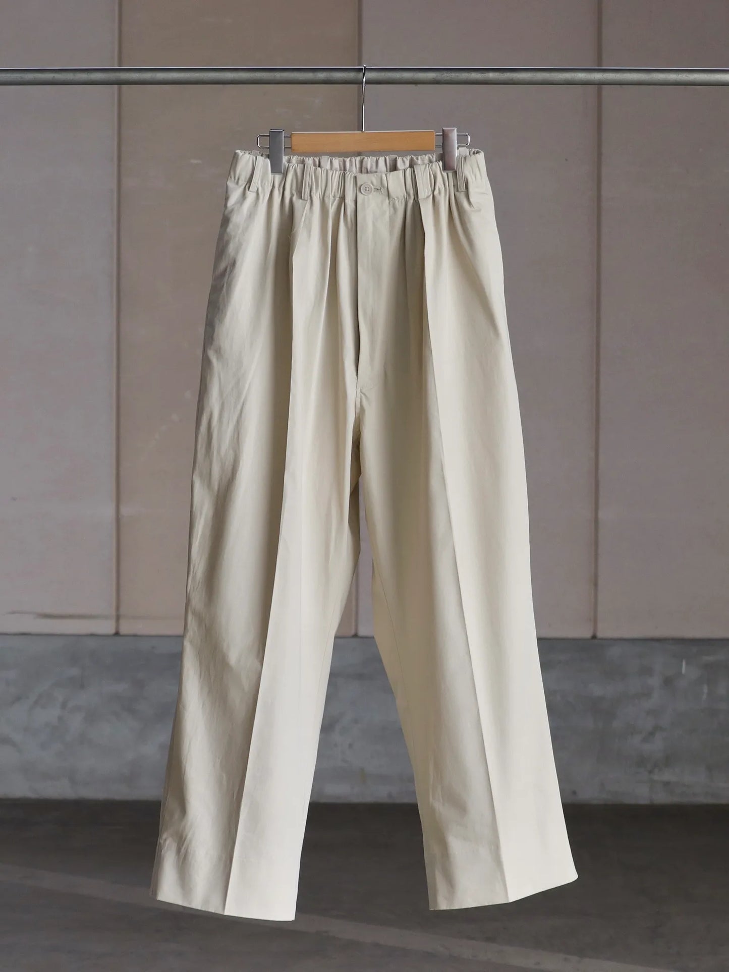 nonnotte Draping Elastic In Tuck Wide Trousers Tidal Foam nonnotte Draping Elastic In Tuck Wide Trousers Tidal Foam