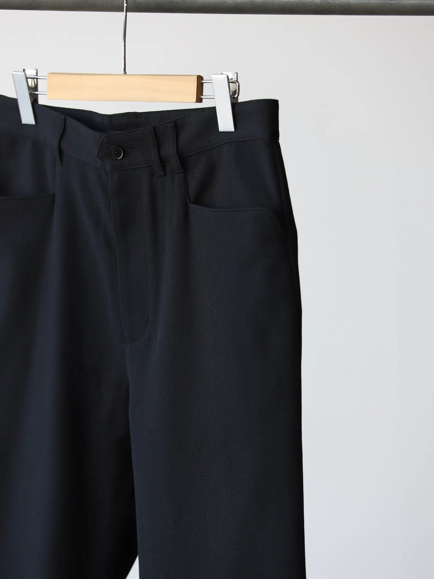 tilt-the-authentics-double-cloth-french-trousers-black-3