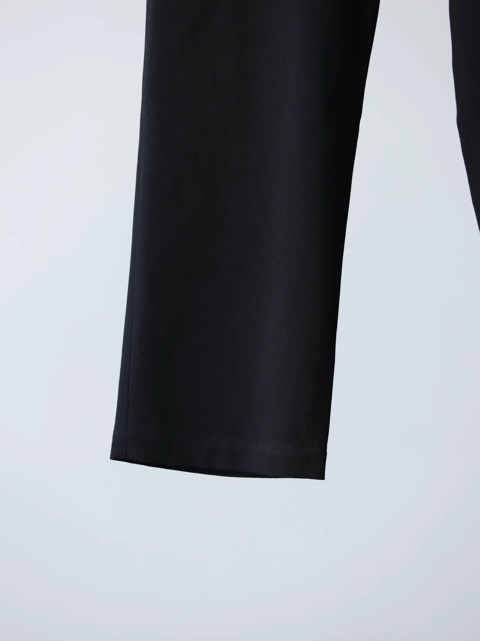 tilt-the-authentics-double-cloth-french-trousers-black-7