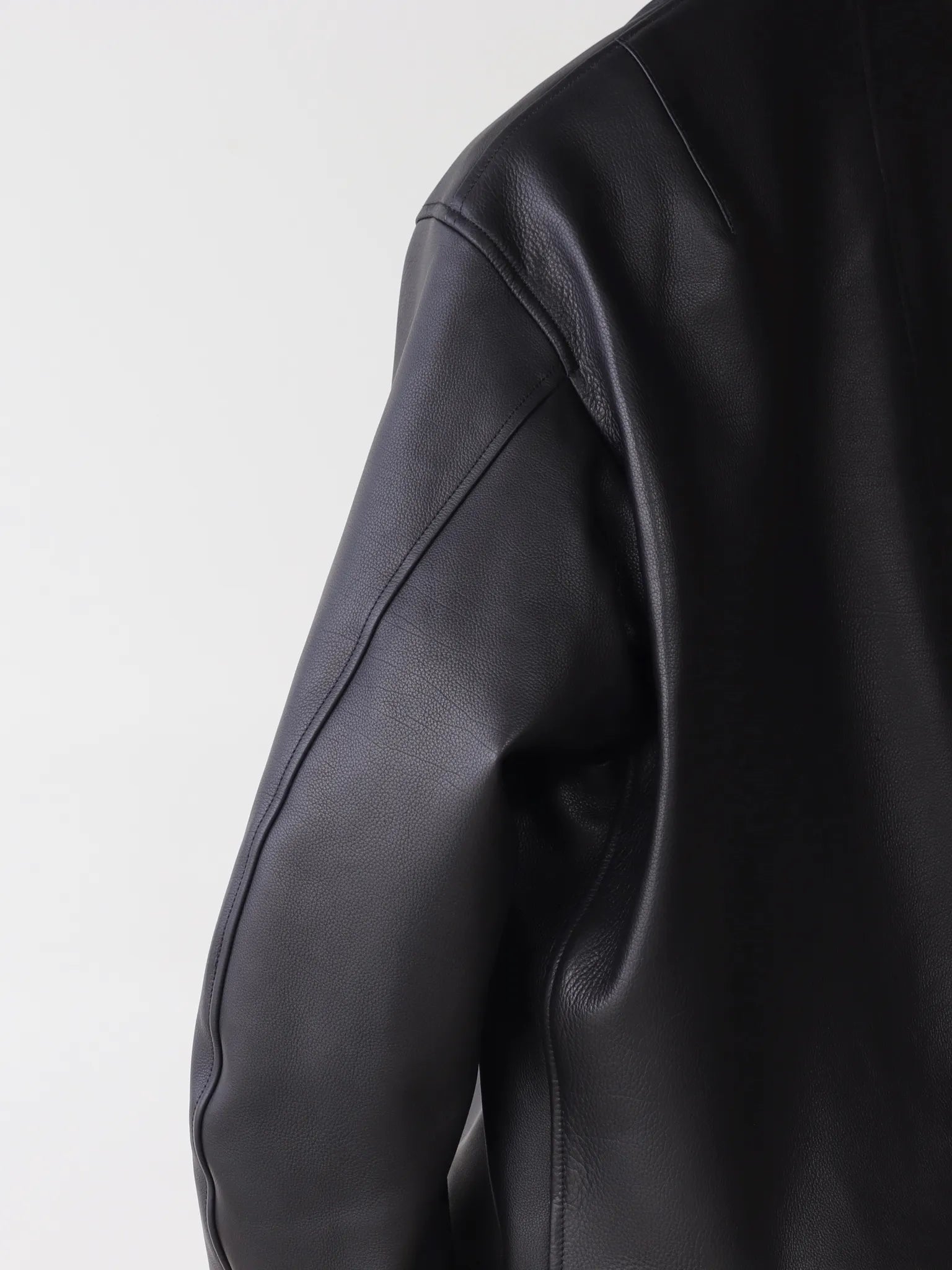 COMOLI カーフスキン ジップブルゾン BLACK | CASANOVA&CO (カサノヴァ COMOLI カーフスキン ジップブルゾン BLACK | CASANOVA&CO (カサノヴァ