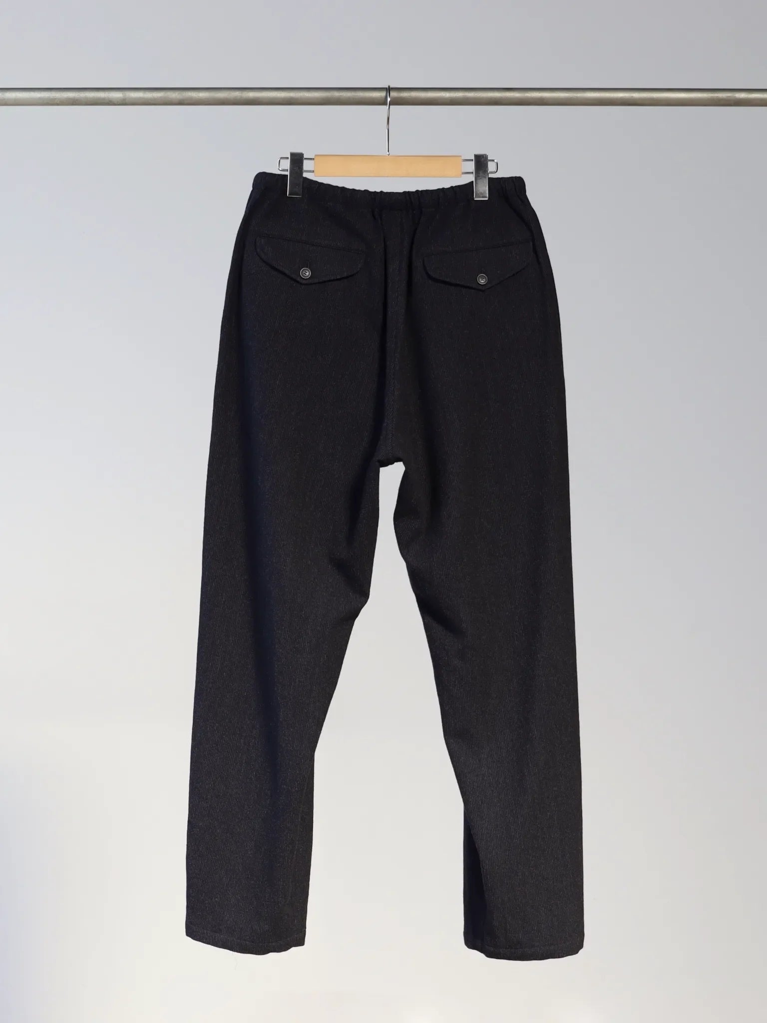 comoli-refine-wool-drawstring-pants-navy-2