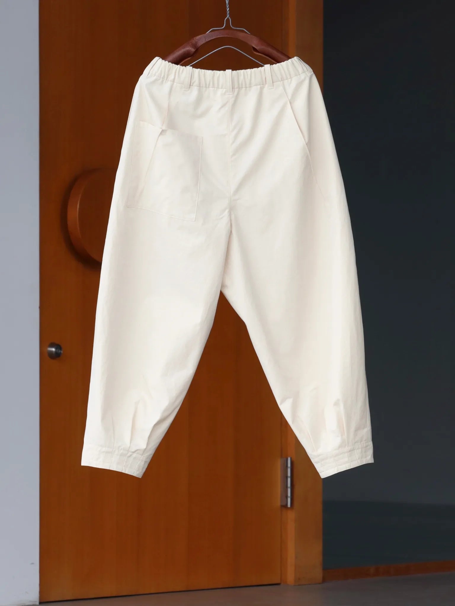nonnotte-two-sides-of-the-same-tapered-trousers-natural-2