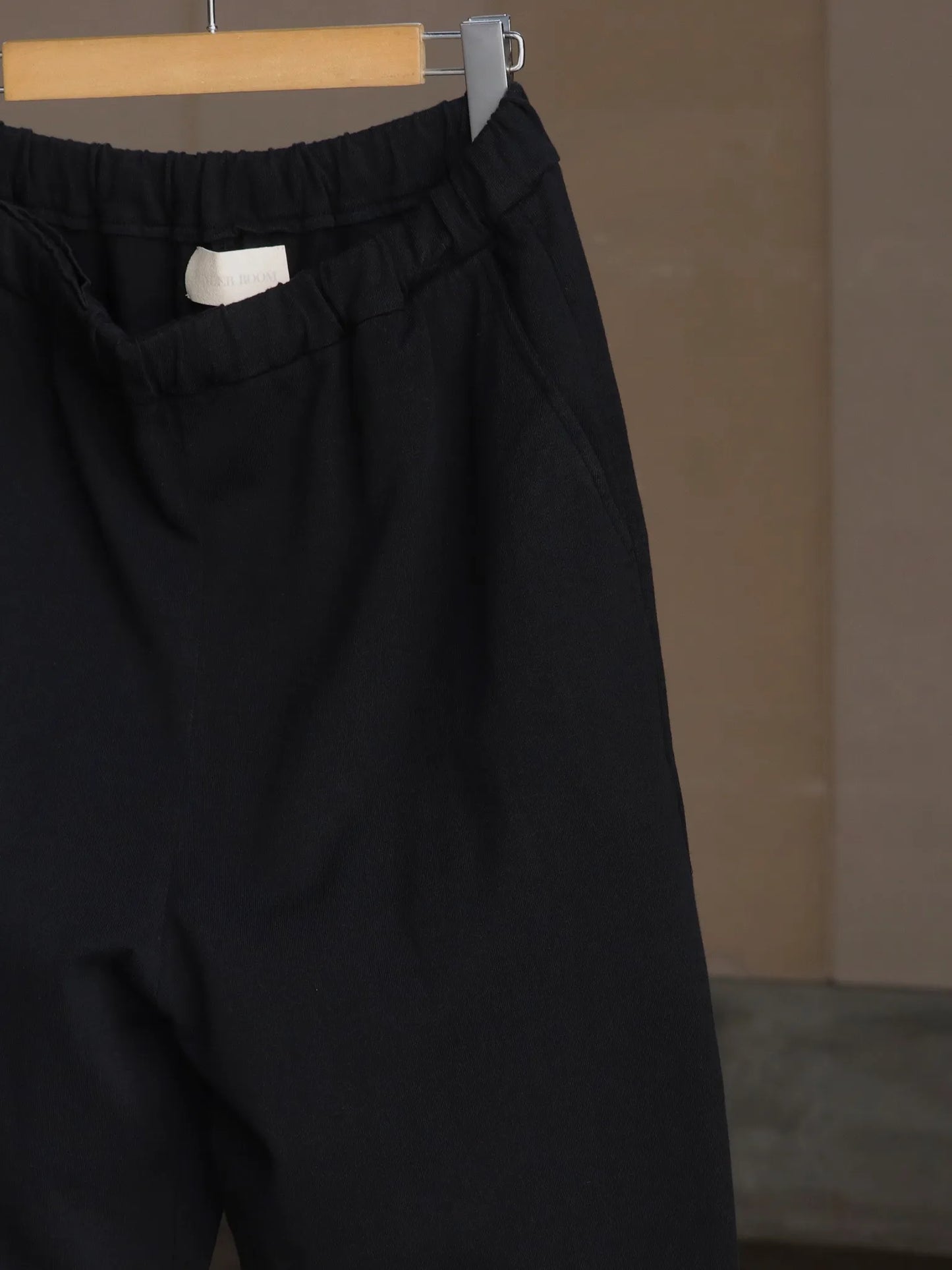 wonder-room-seascape-room-slacks-black-3