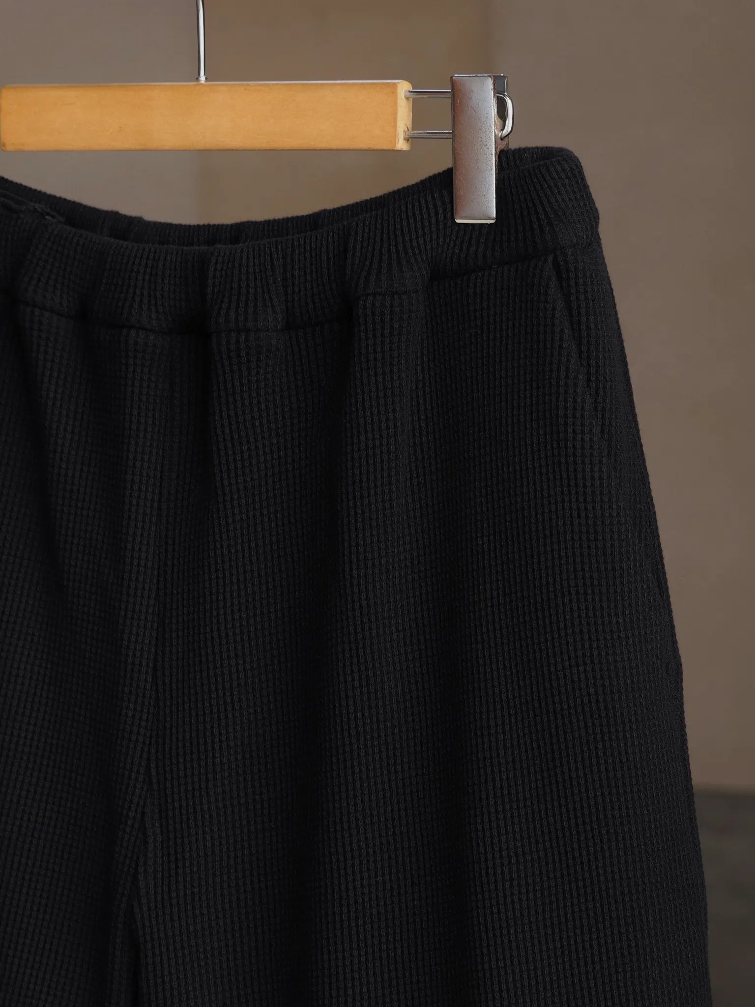 wonder-room-waffle-waffle-slacks-black-4