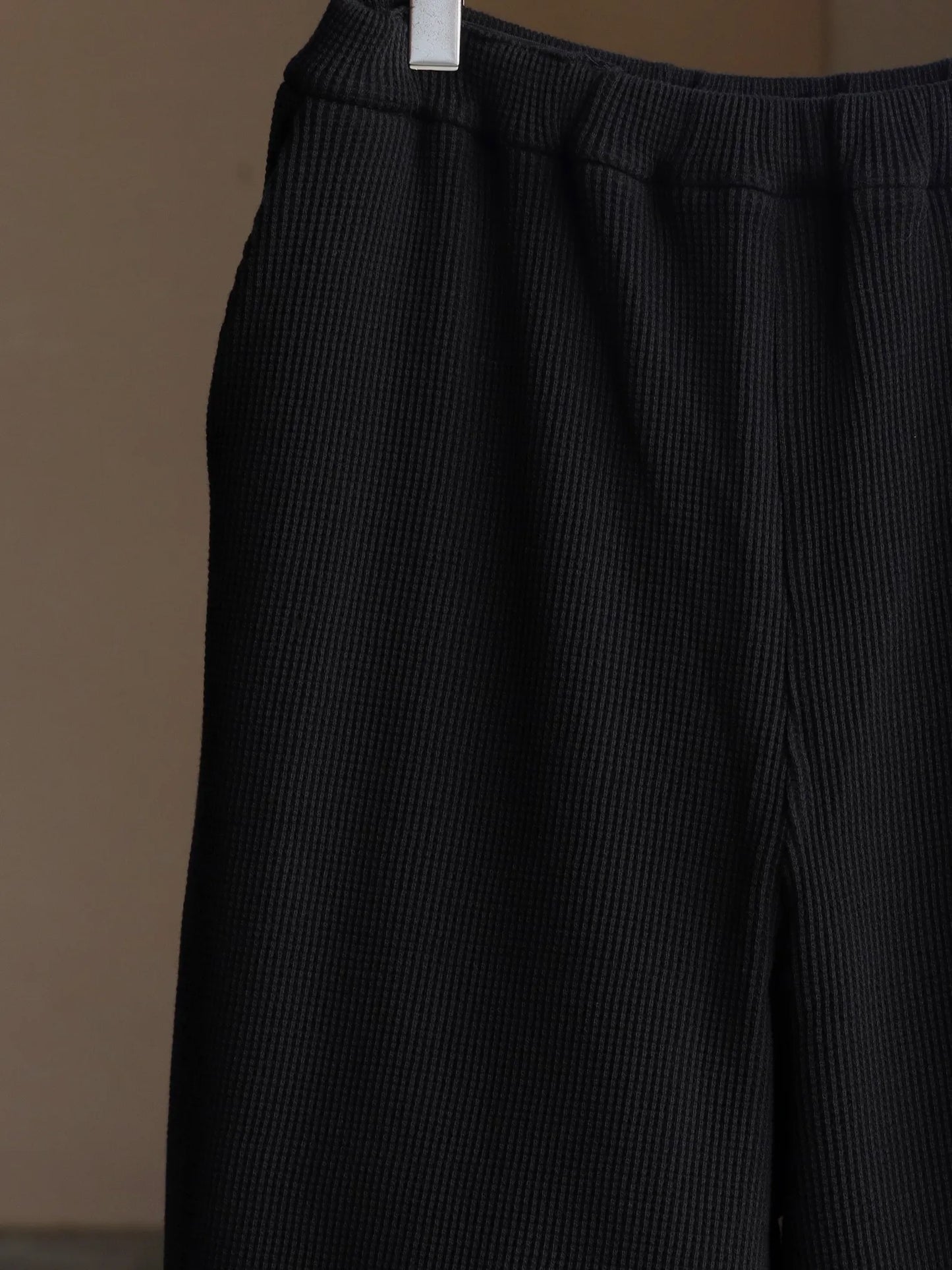 wonder-room-waffle-waffle-slacks-black-5