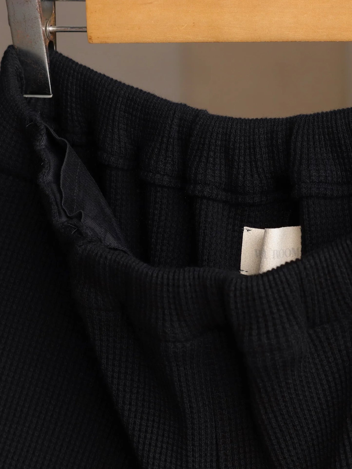 wonder-room-waffle-waffle-slacks-black-6