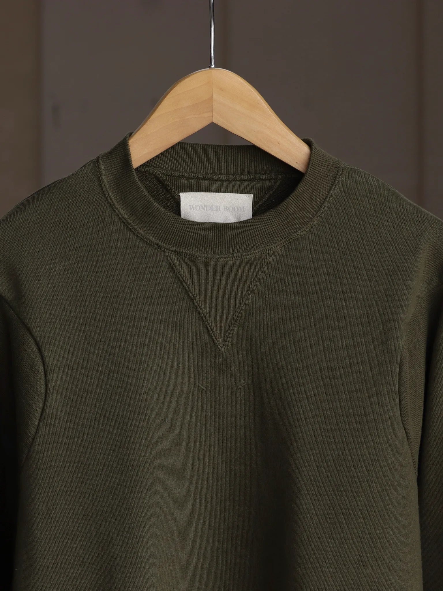 wonder-room-whale-crewneck-sweat-shirt-olive-4