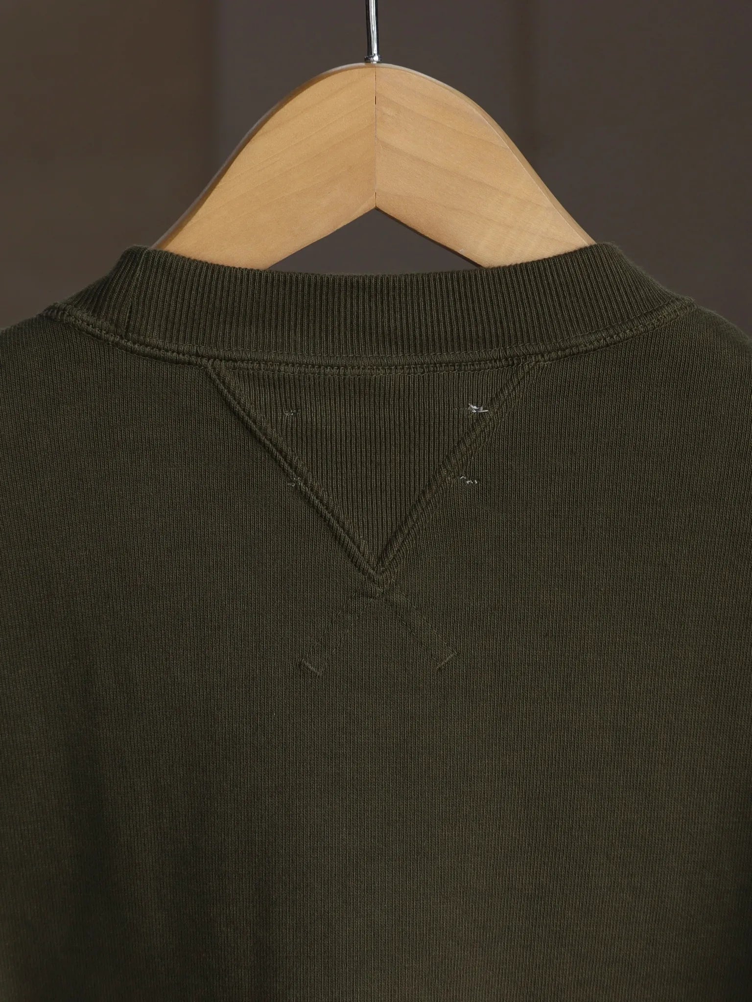 wonder-room-whale-crewneck-sweat-shirt-olive-5