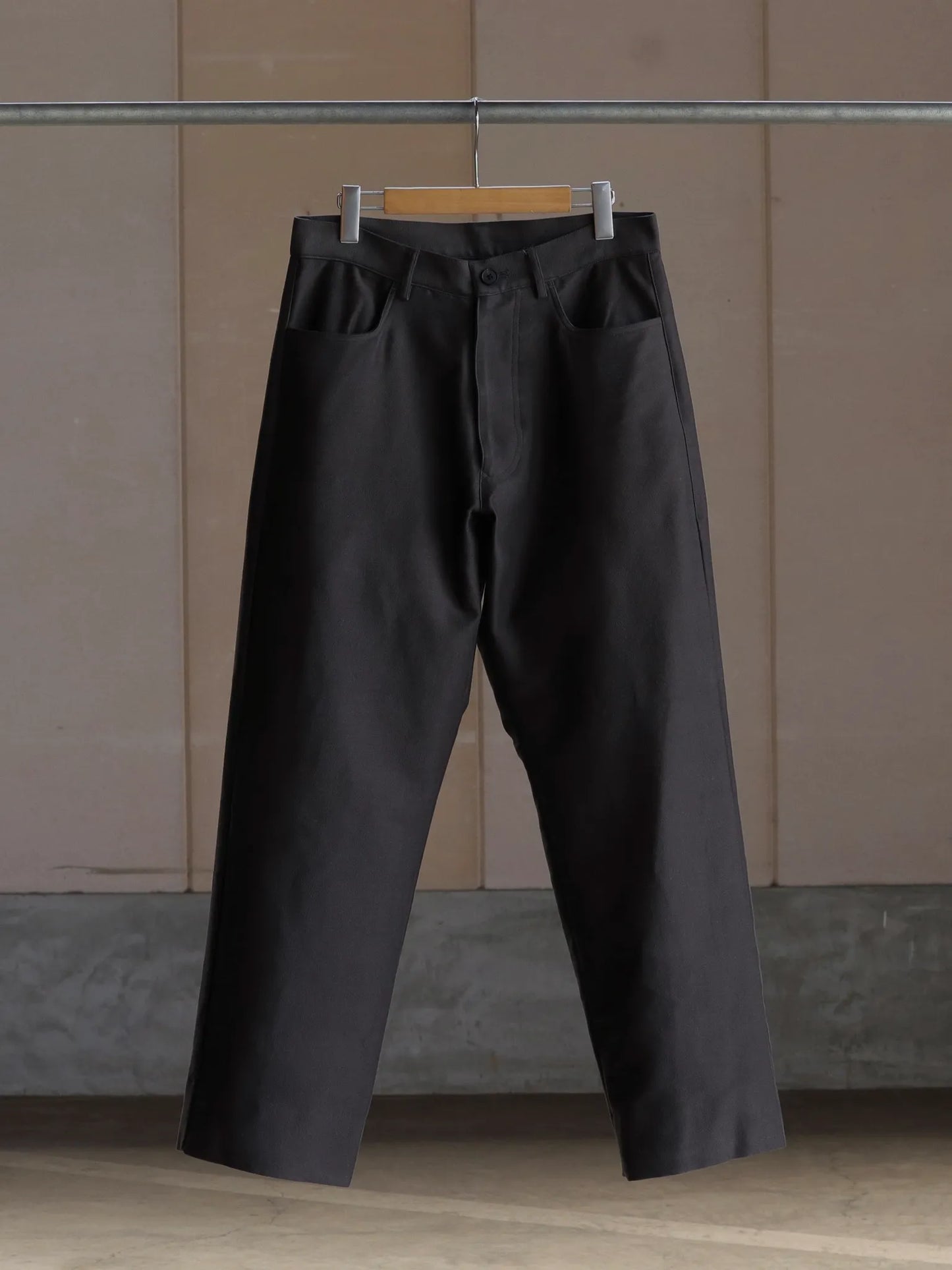 nonnotte-5-pockets-trousers-licorice-1