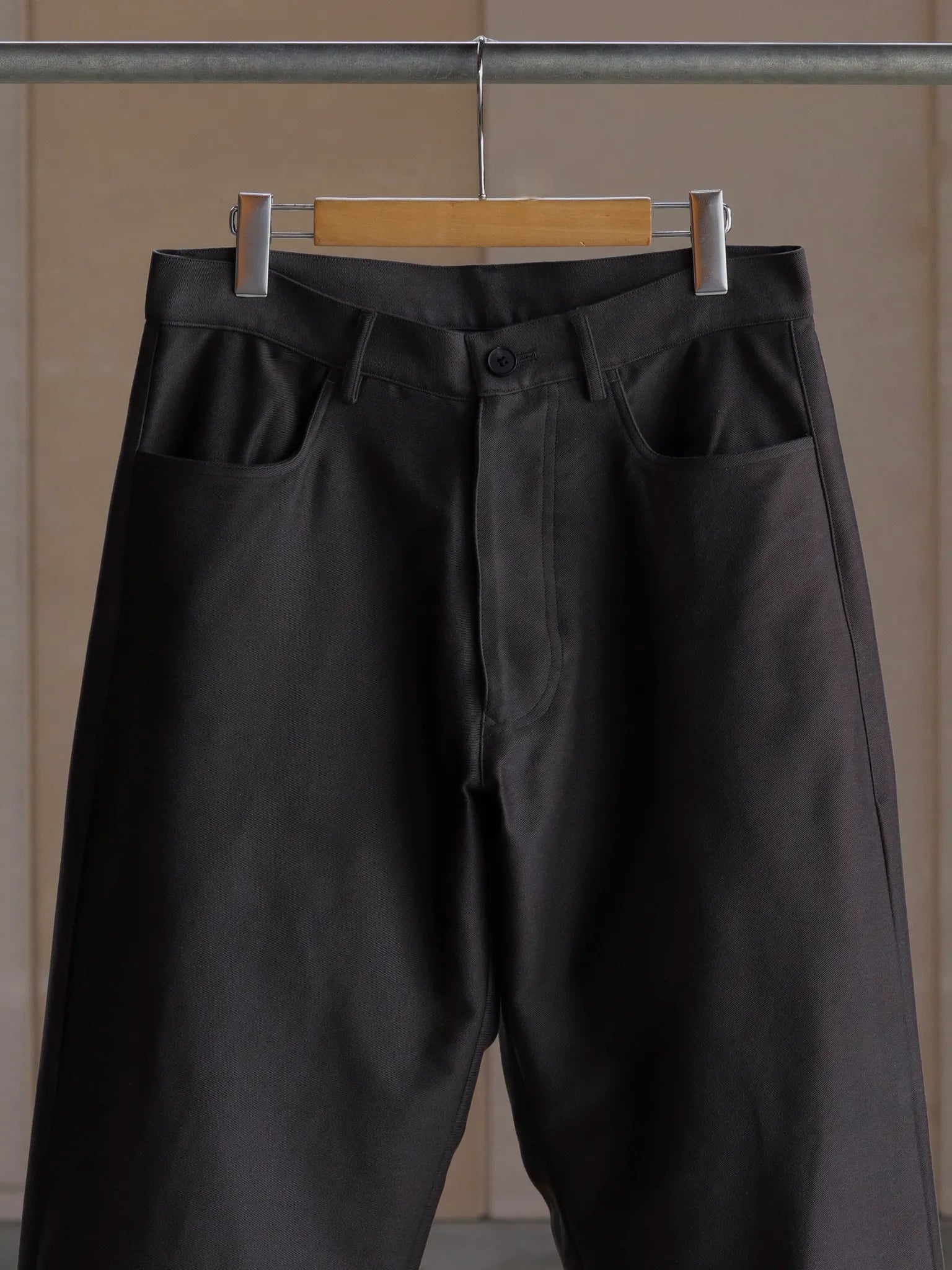 nonnotte-5-pockets-trousers-licorice-3