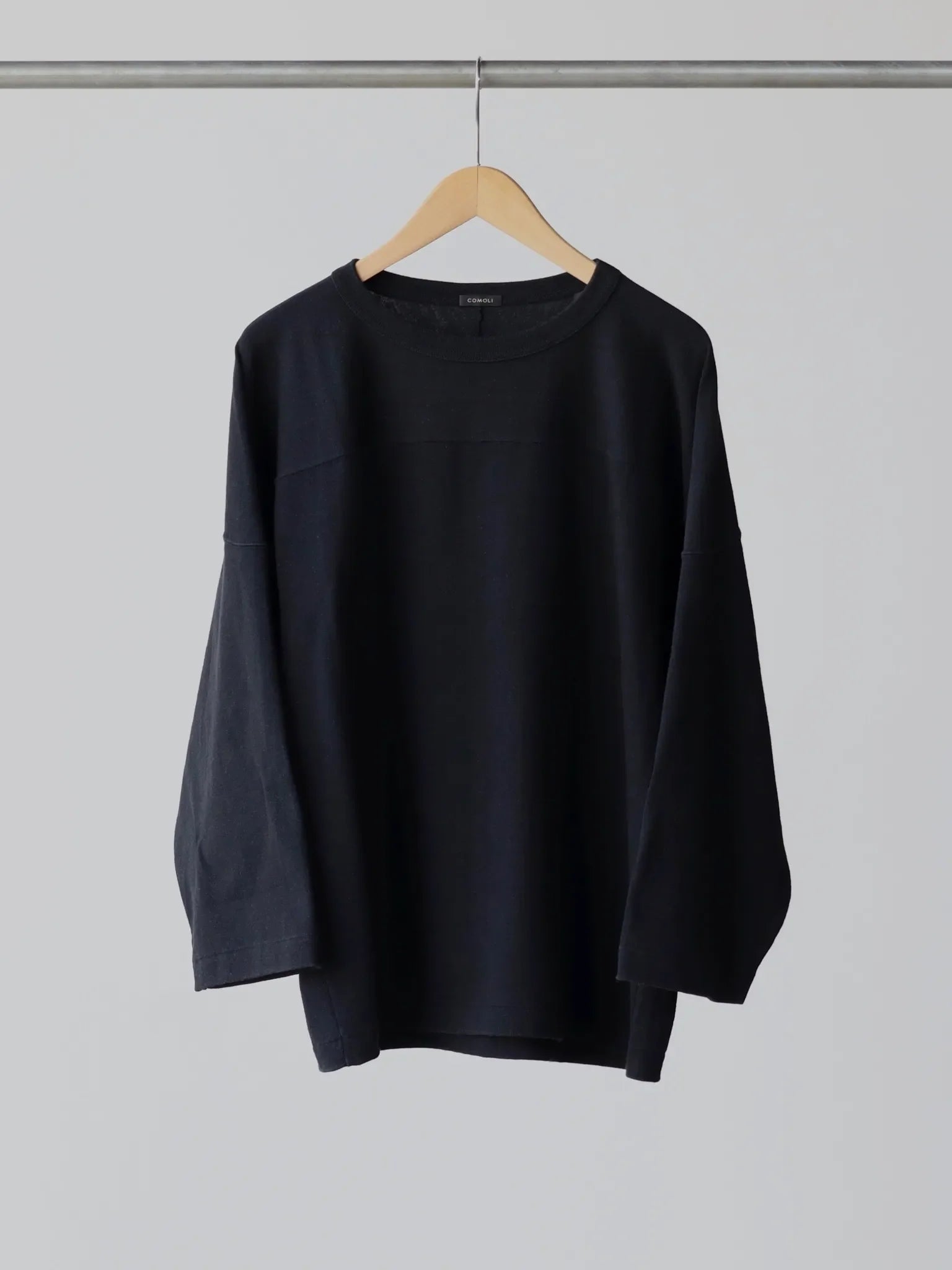comoli コモリ フットボールT fade black size3 COMOLI フットボールTシャツ FADE BLACK | CASANOVA&CO (カサノヴァ