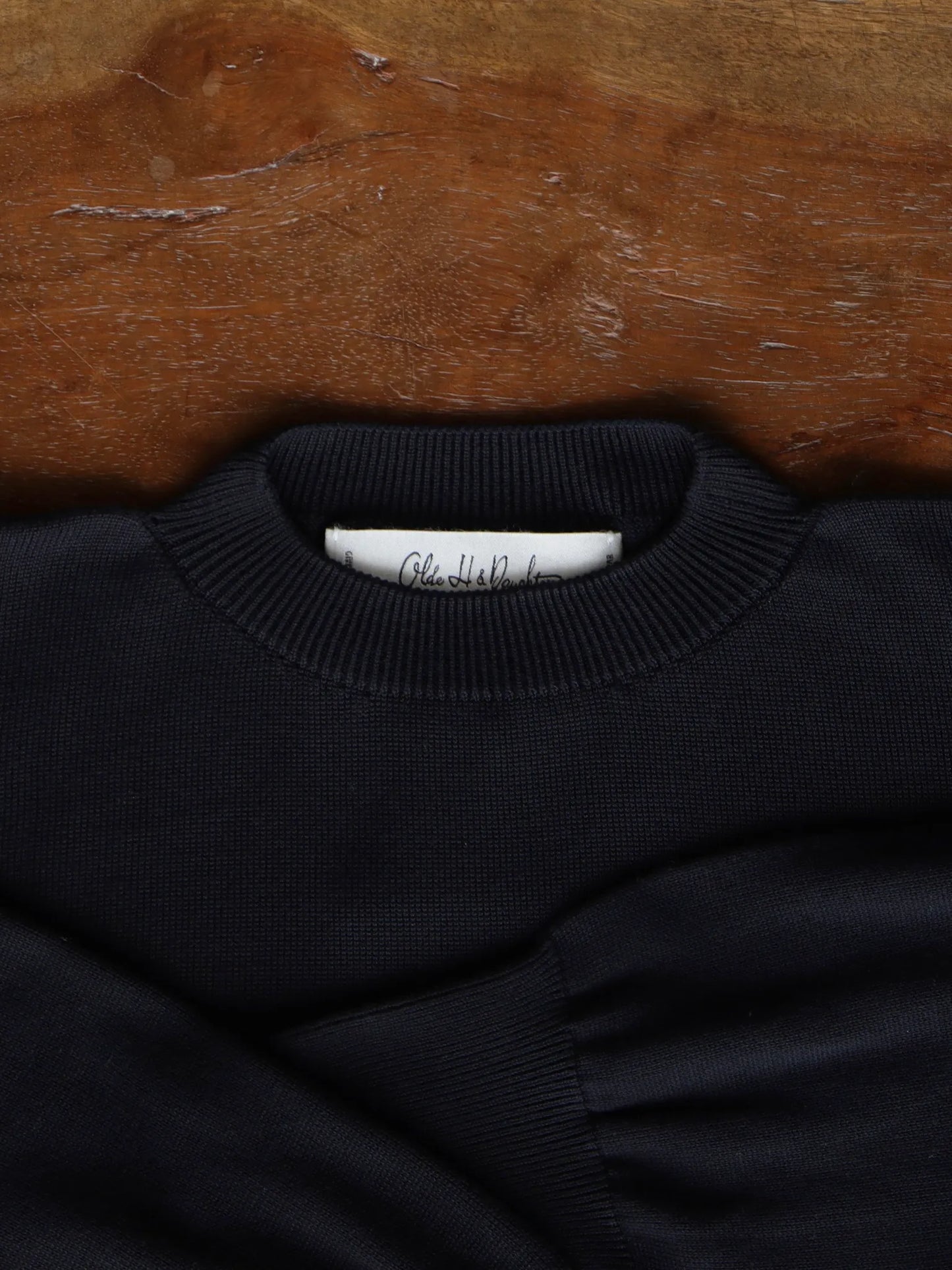 olde-h-daughter-silk-plain-stitch-crew-l-s-black-2