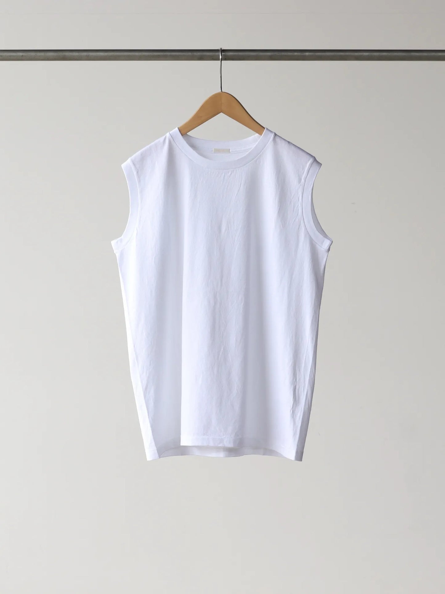 COMOLI コットンジャージ ノースリーブ WHITE | CASANOVA&CO COMOLI コットンジャージ ノースリーブ WHITE | CASANOVA&CO