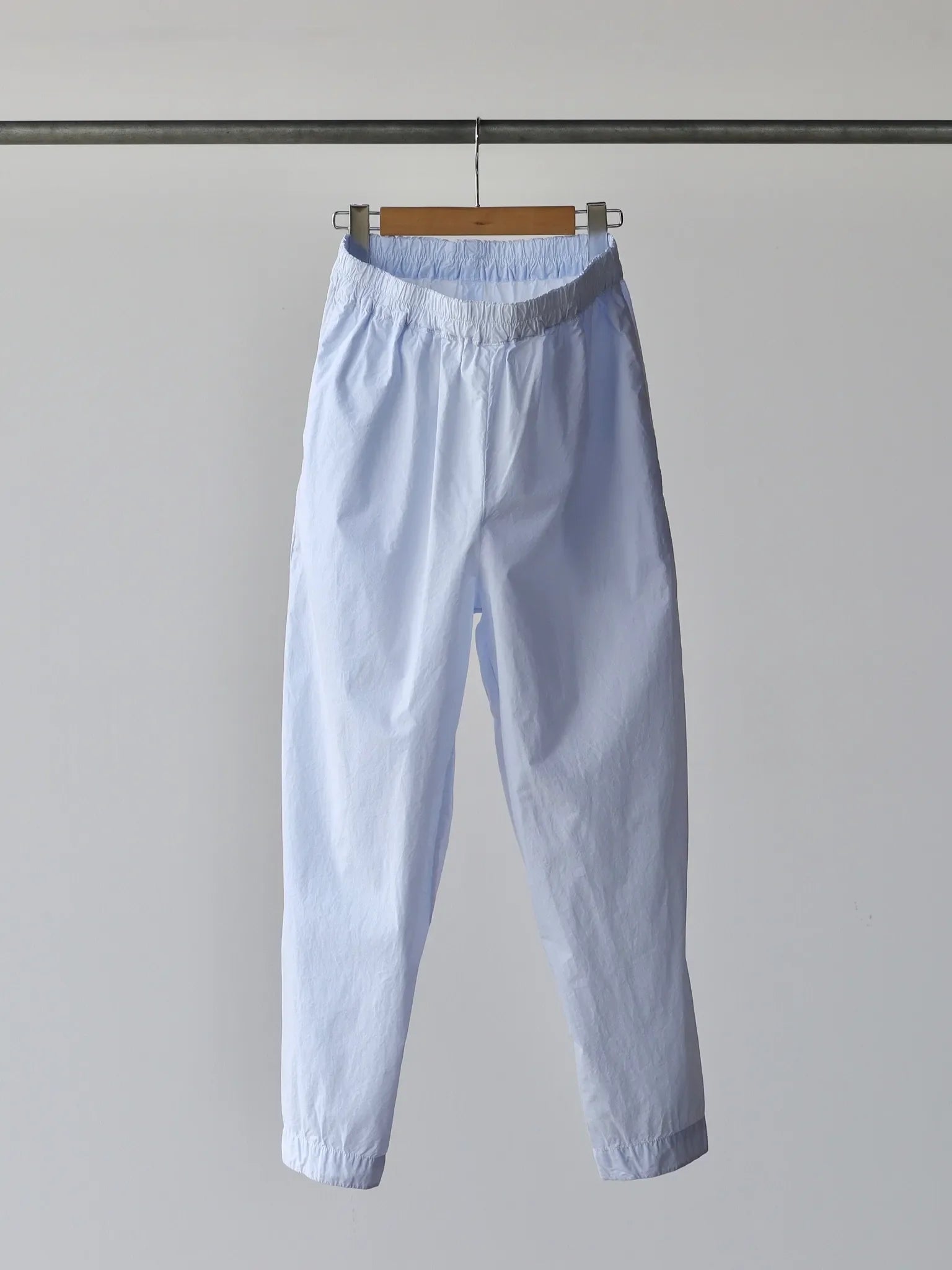 toogood／トゥーグッド／THE ACROBAT TROUSER／パンツ toogood THE ACROBAT TROUSER POPLIN PORCELAIN | CASANOVA&CO