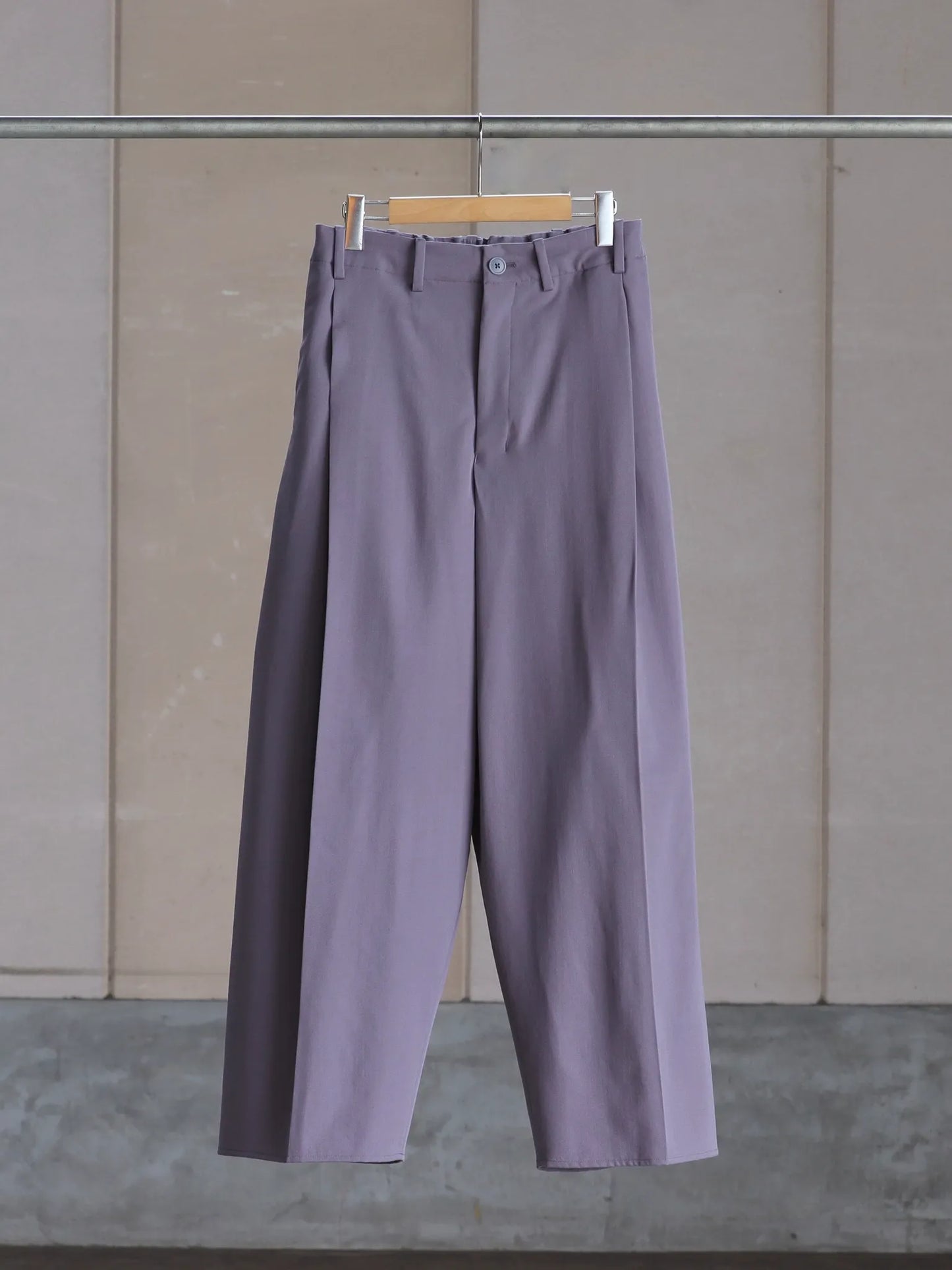 nonnotte-draping-crotch-box-pleats-trousers-shark-1