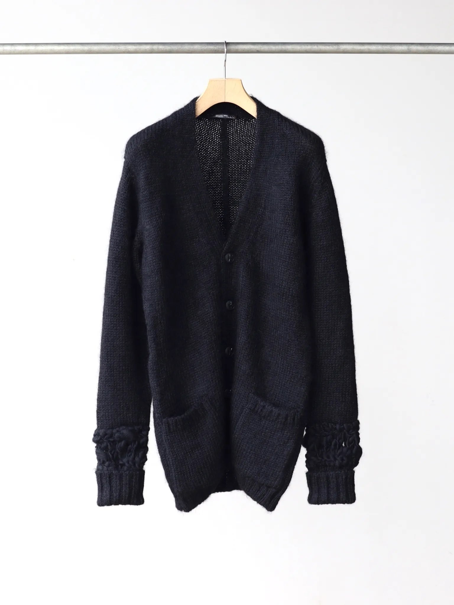 KAKAN HANDSPUN CONBI CARDIGAN BLACK | CASANOVA&CO (カサノヴァ