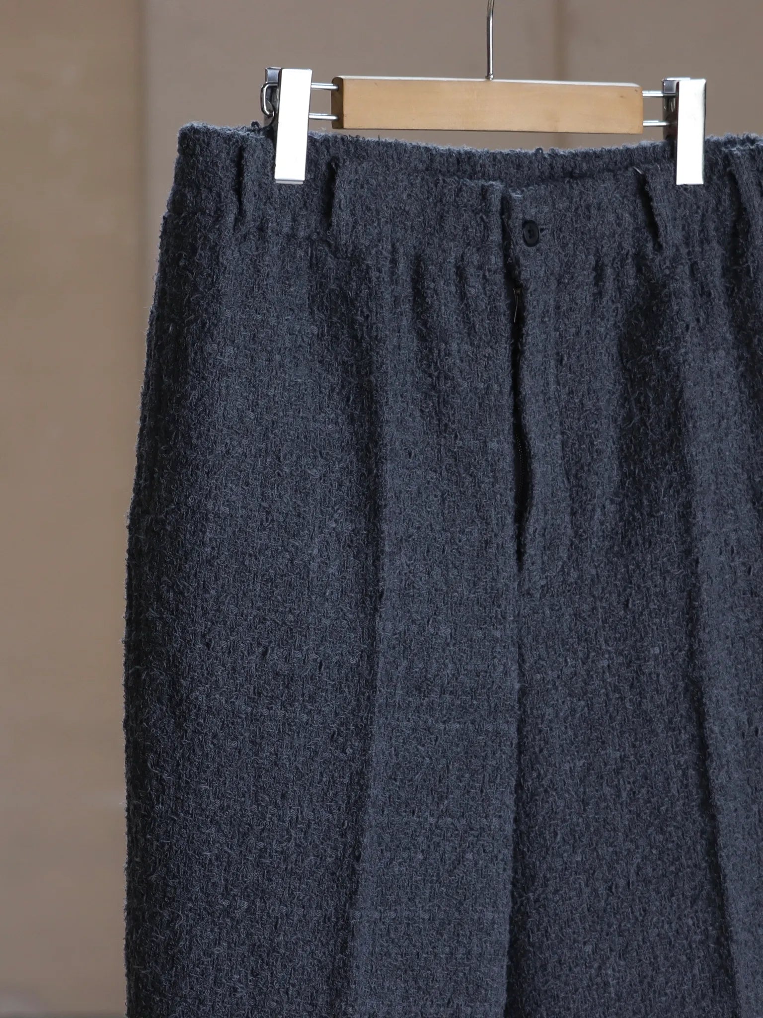 nonnotte-draping-elastic-buggy-trousers-charcoal-top-3