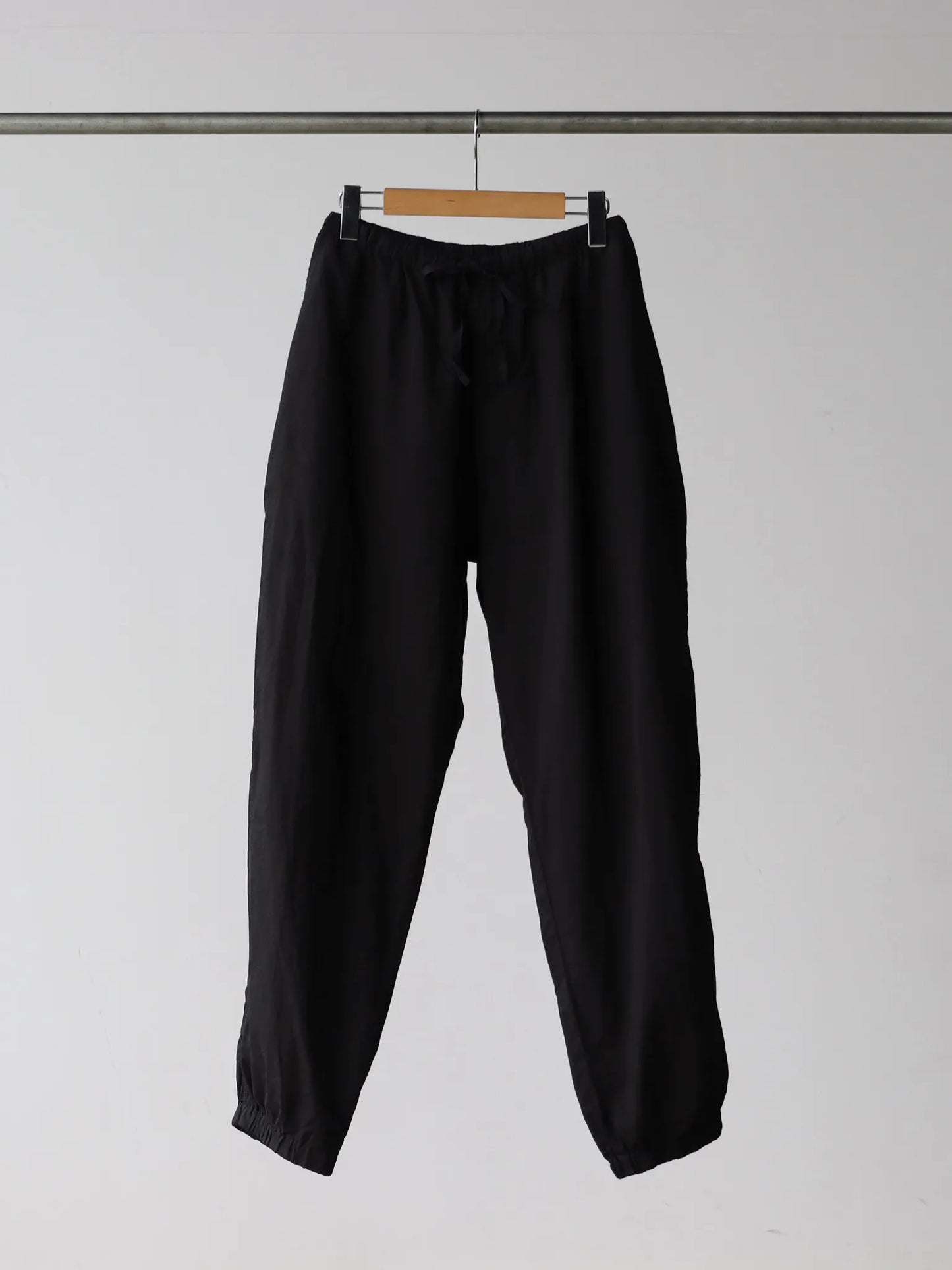 COMOLI KHADIコットン ドローストリングパンツ BLACK | CASANOVA&CO COMOLI KHADIコットン ドローストリングパンツ BLACK | CASANOVA&CO