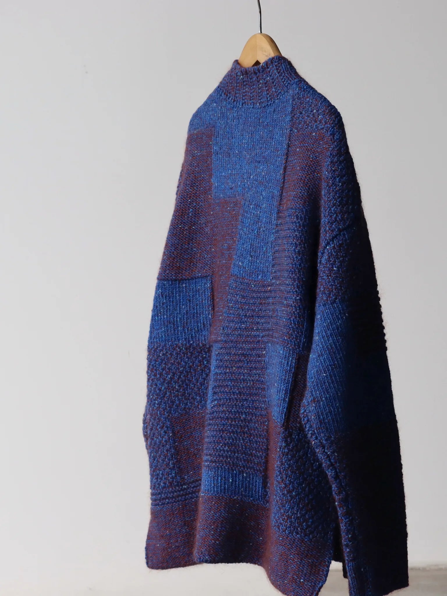 amachi-macrocell-knit-blue-2