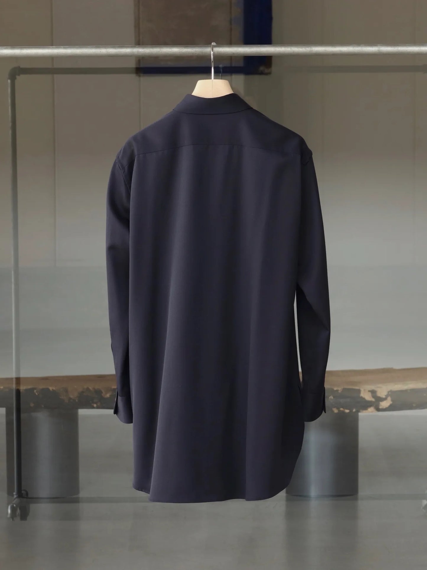 irenisa-middle-length-shirt-navy-2