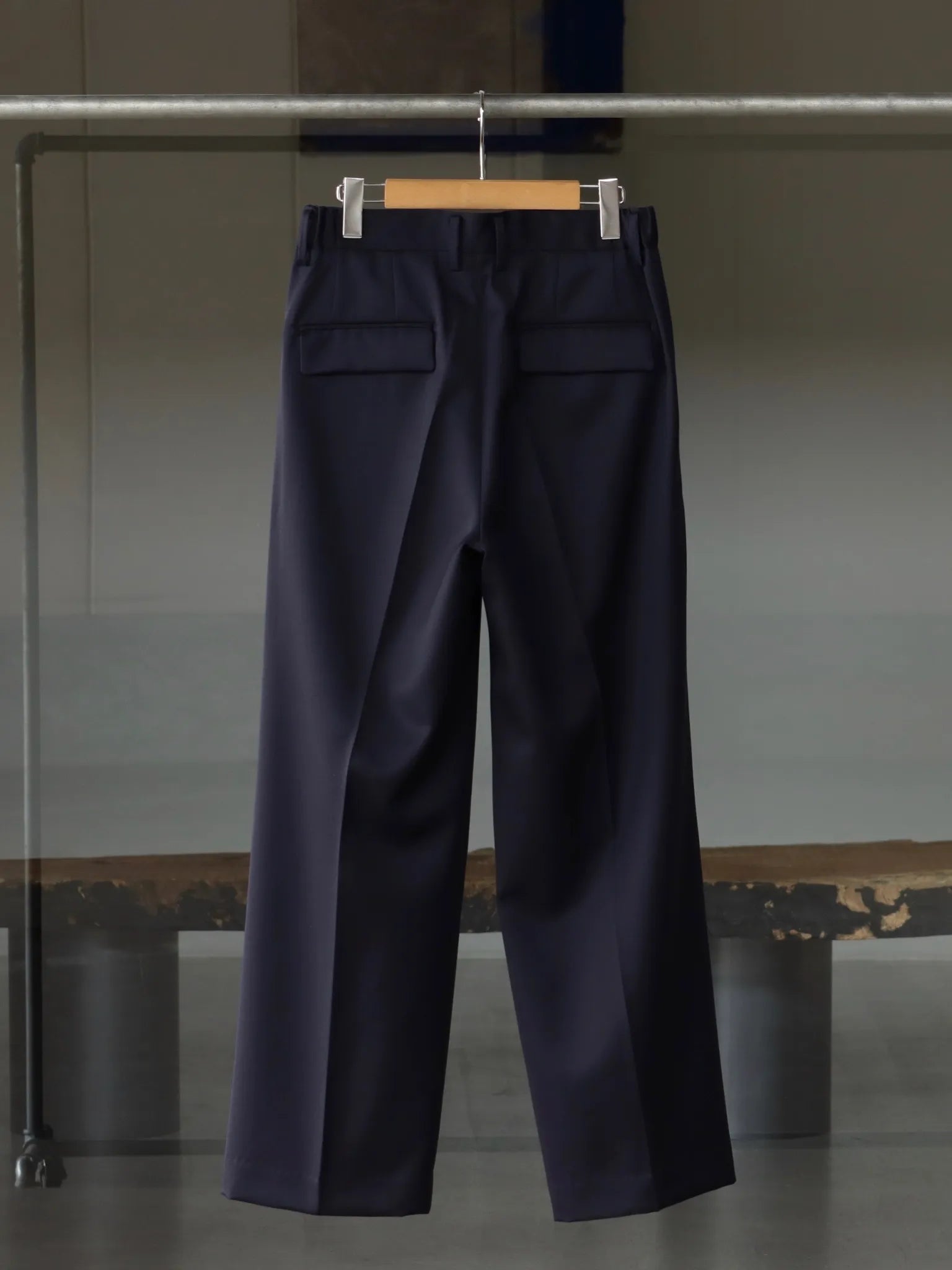 irenisa-two-tucks-wide-pants-navy-3