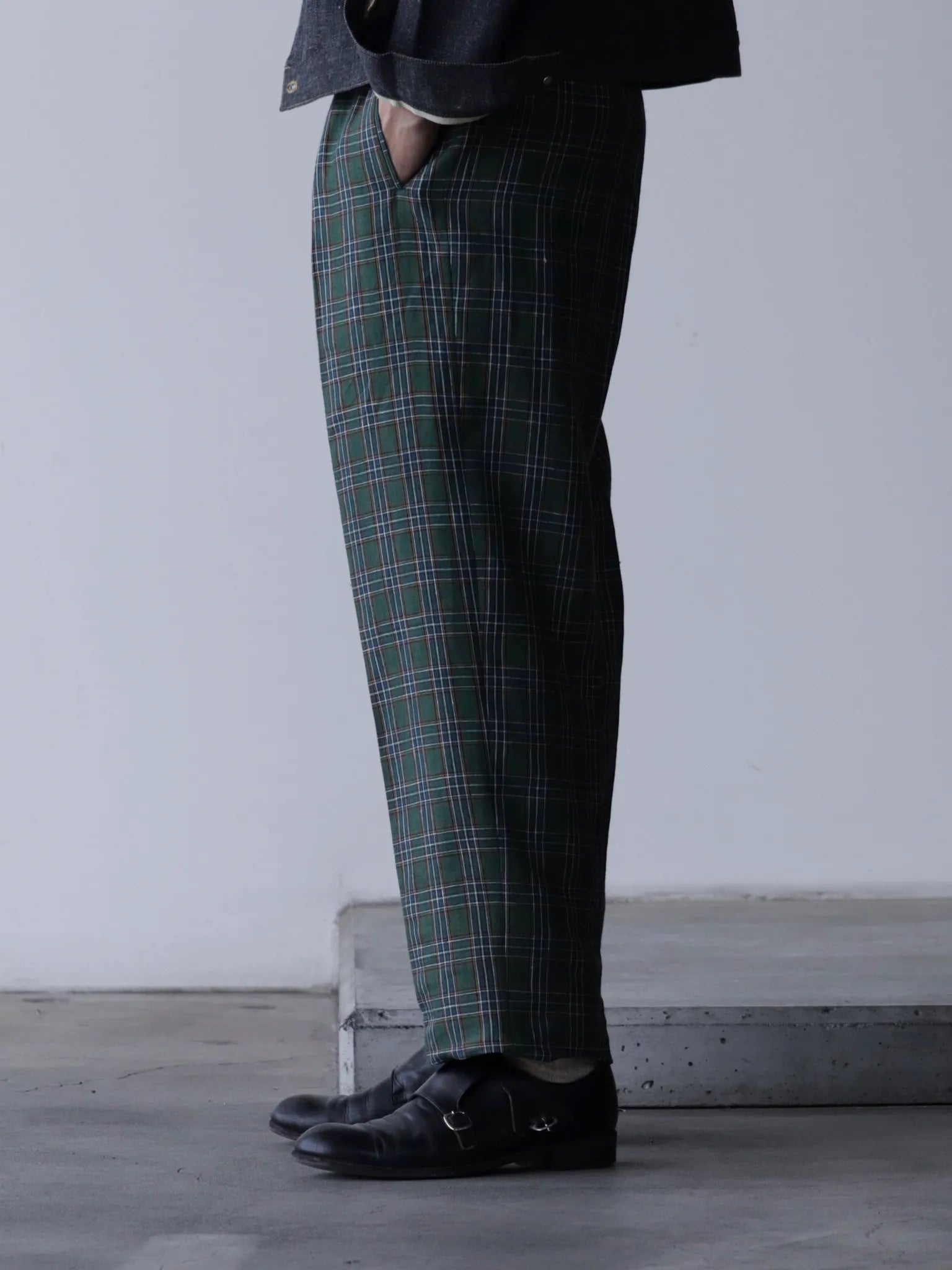 neat-linen-h-check-srousers-green-3